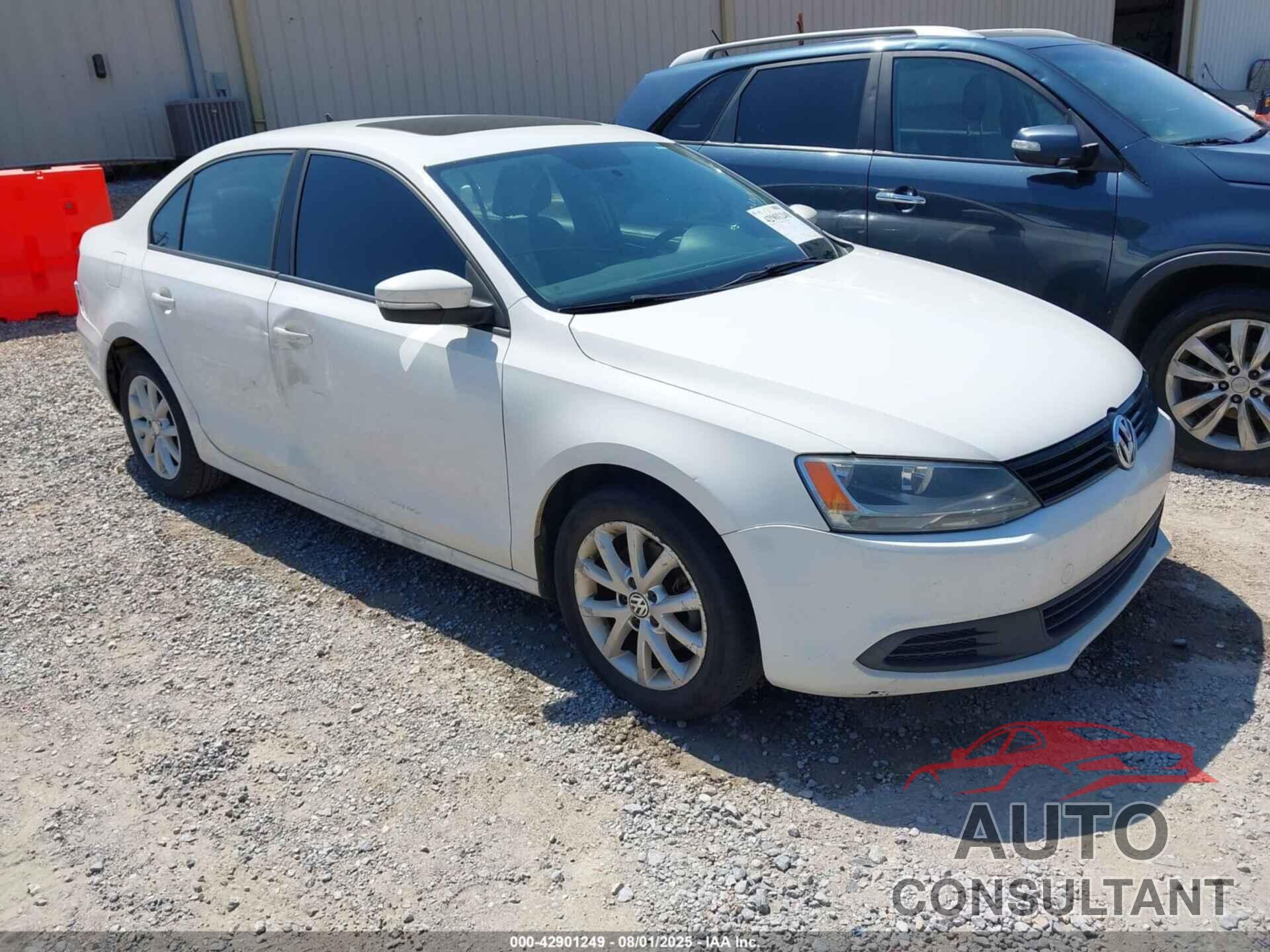 VOLKSWAGEN JETTA 2011 - 3VWDX7AJXBM305371