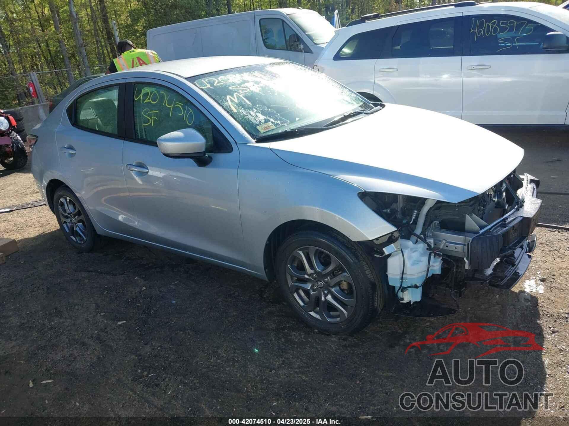 TOYOTA YARIS 2019 - 3MYDLBYV5KY502386