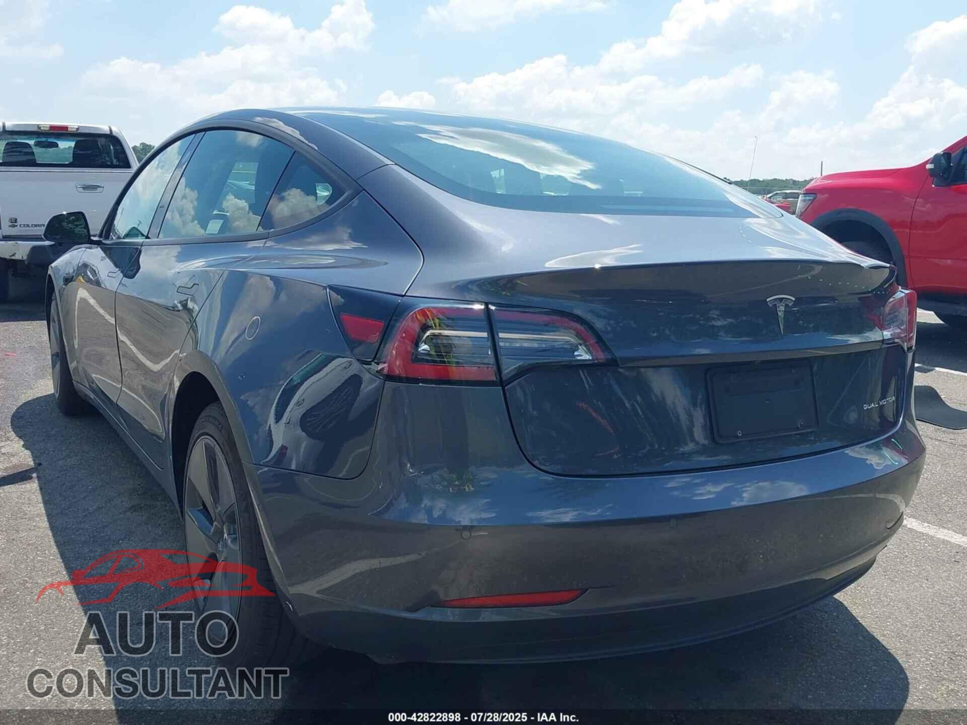 TESLA MODEL 3 2021 - 5YJ3E1EB2MF988355
