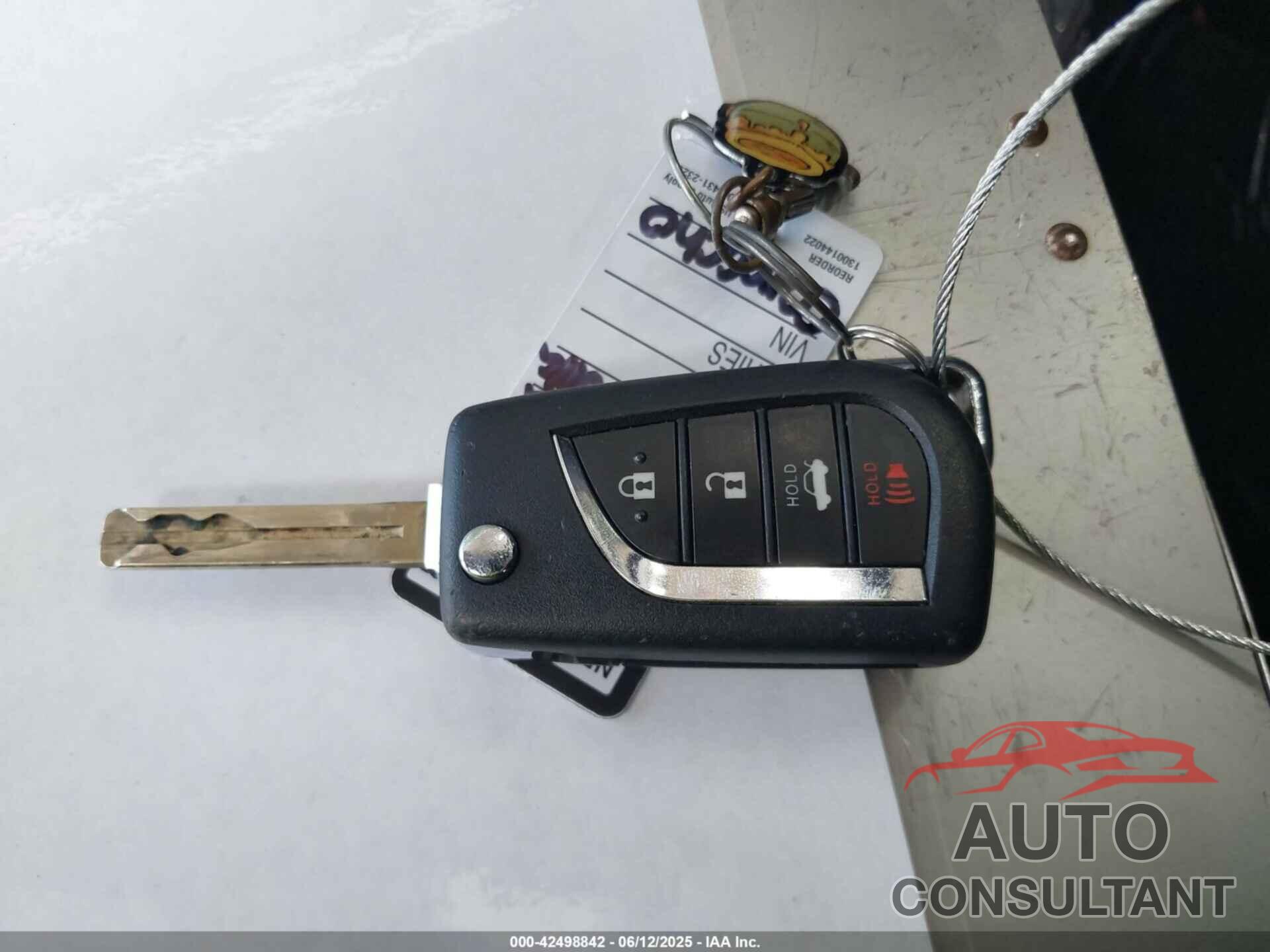 TOYOTA COROLLA 2022 - JTDEPMAE9N3003780