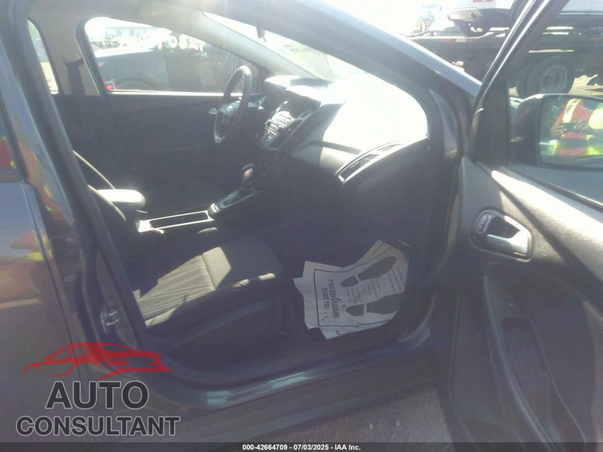 FORD FOCUS 2017 - 1FADP3FE3HL295192