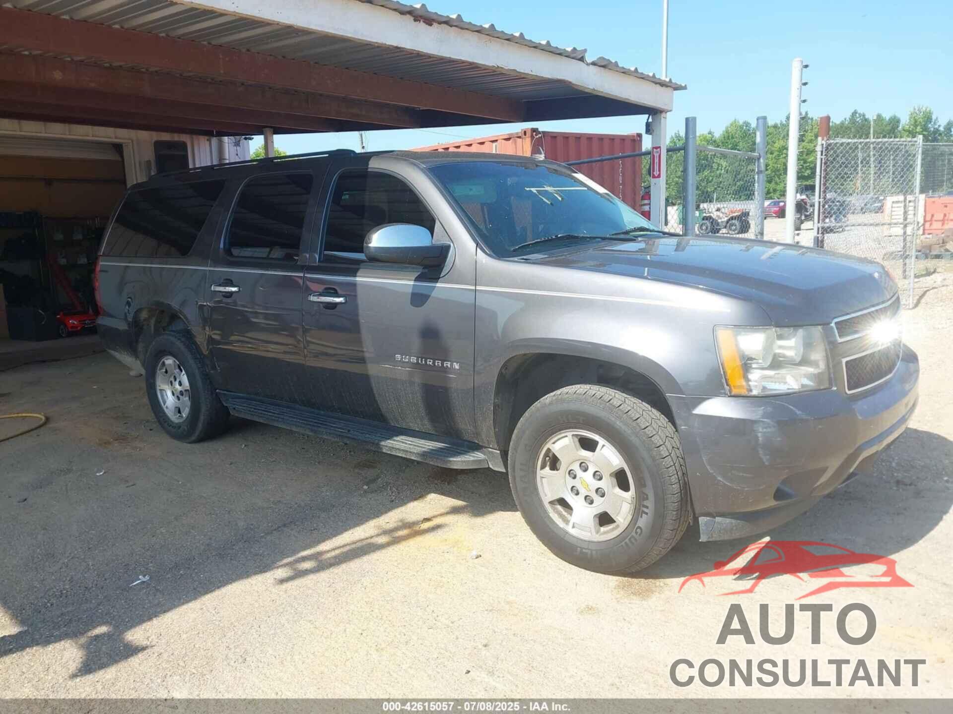 CHEVROLET SUBURBAN 1500 2010 - 1GNUCHE05AR204166