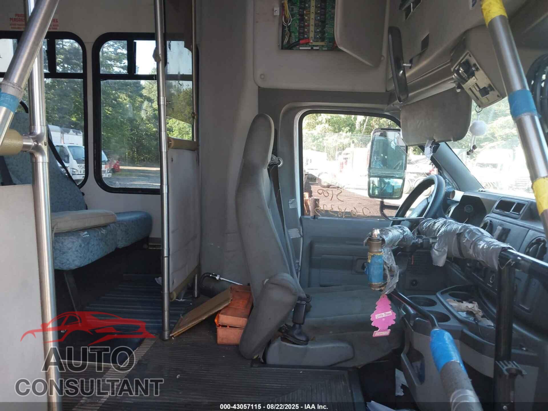 FORD E-350 CUTAWAY 2009 - 1FDEE35SX9DA33513