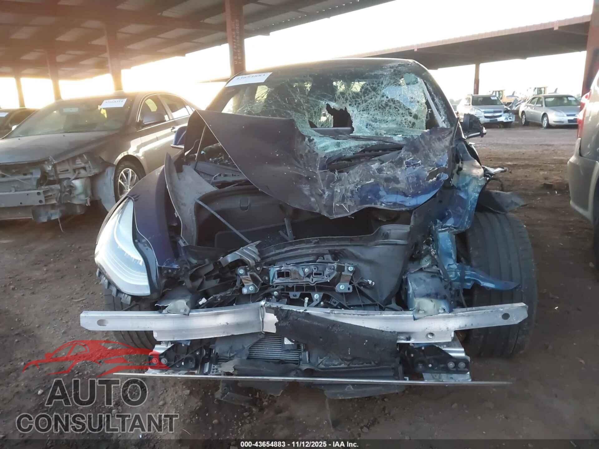 TESLA MODEL 3 2018 - 5YJ3E1EB0JF083950