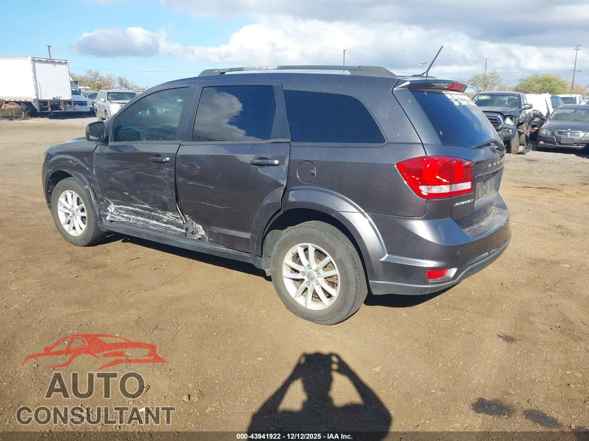 DODGE JOURNEY 2017 - 3C4PDCBB8HT695829