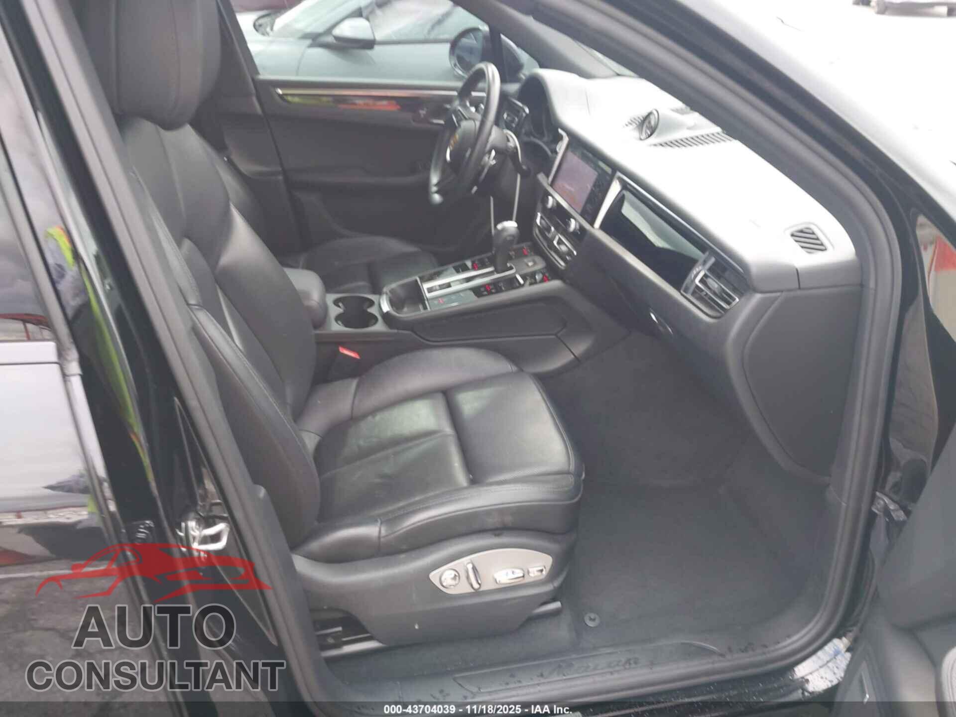 PORSCHE MACAN 2022 - WP1AA2A55NLB10070
