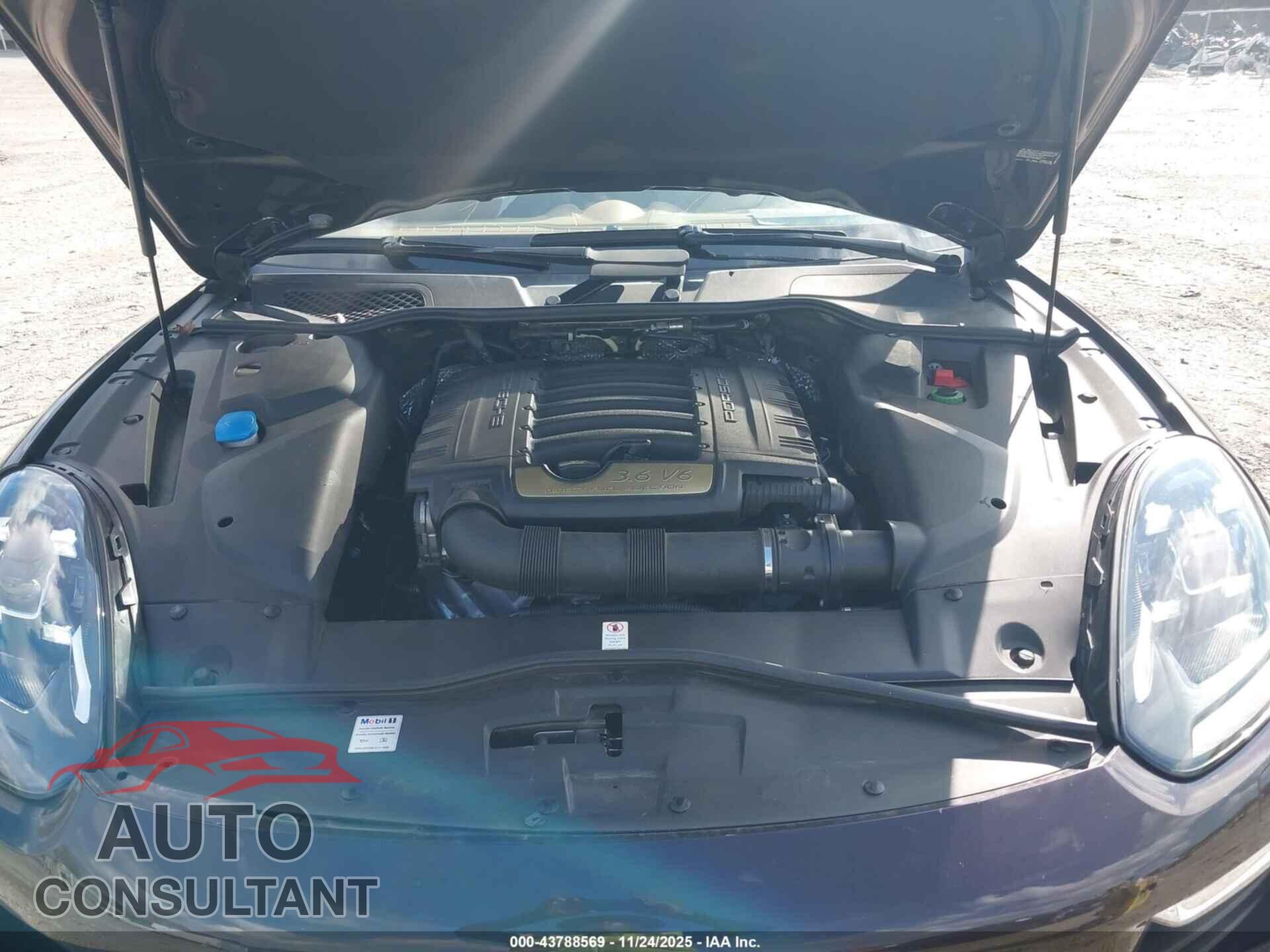 PORSCHE CAYENNE 2017 - WP1AA2A22HKA82308