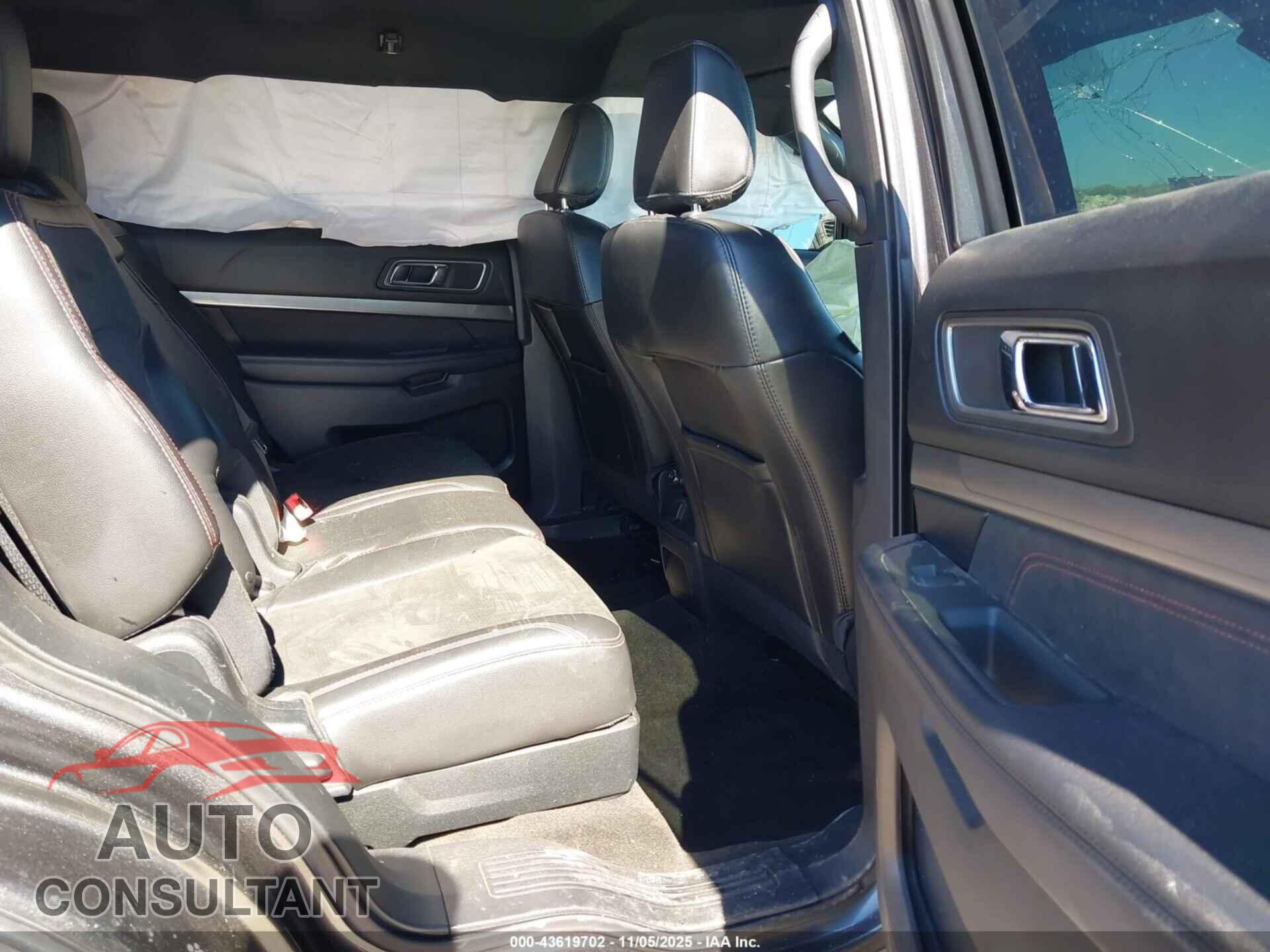 FORD EXPLORER 2018 - 1FM5K7D88JGB07309