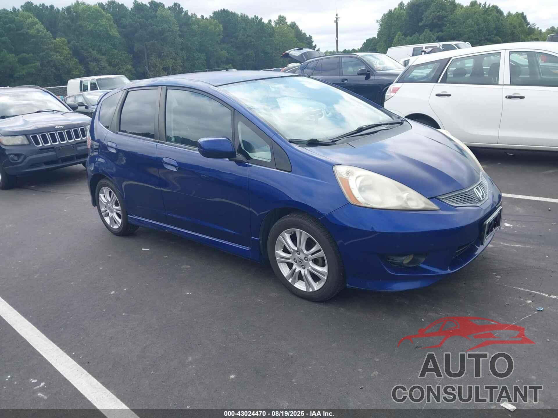 HONDA FIT 2011 - JHMGE8H56BC021837
