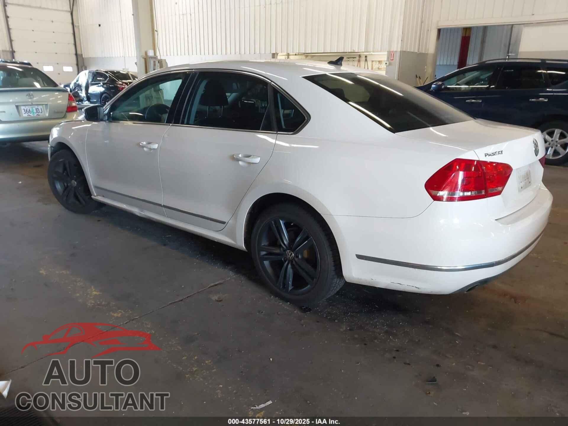 VOLKSWAGEN PASSAT 2014 - 1VWCN7A31EC116004