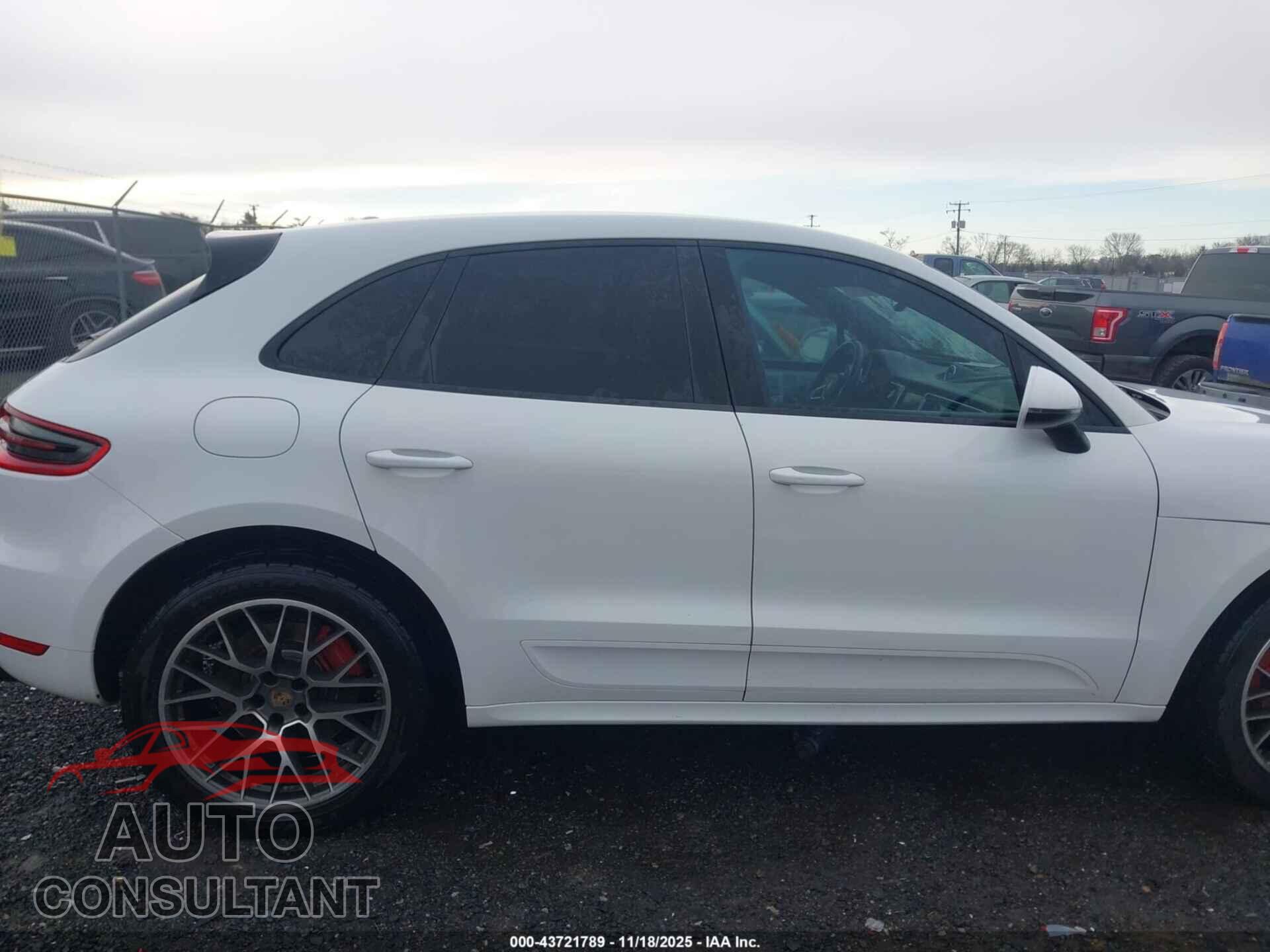 PORSCHE MACAN 2015 - WP1AF2A57FLB96517
