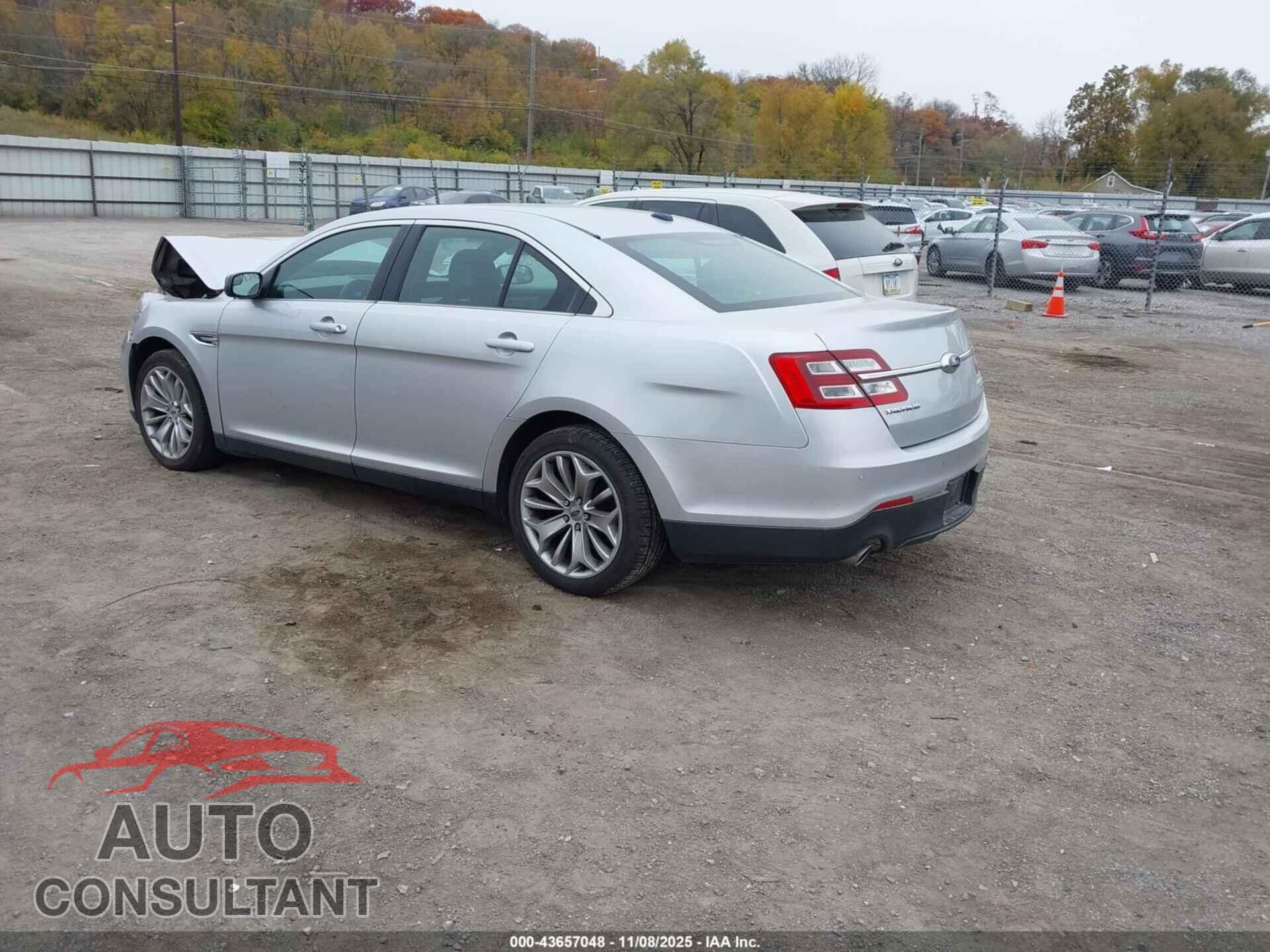 FORD TAURUS 2015 - 1FAHP2F85FG118459