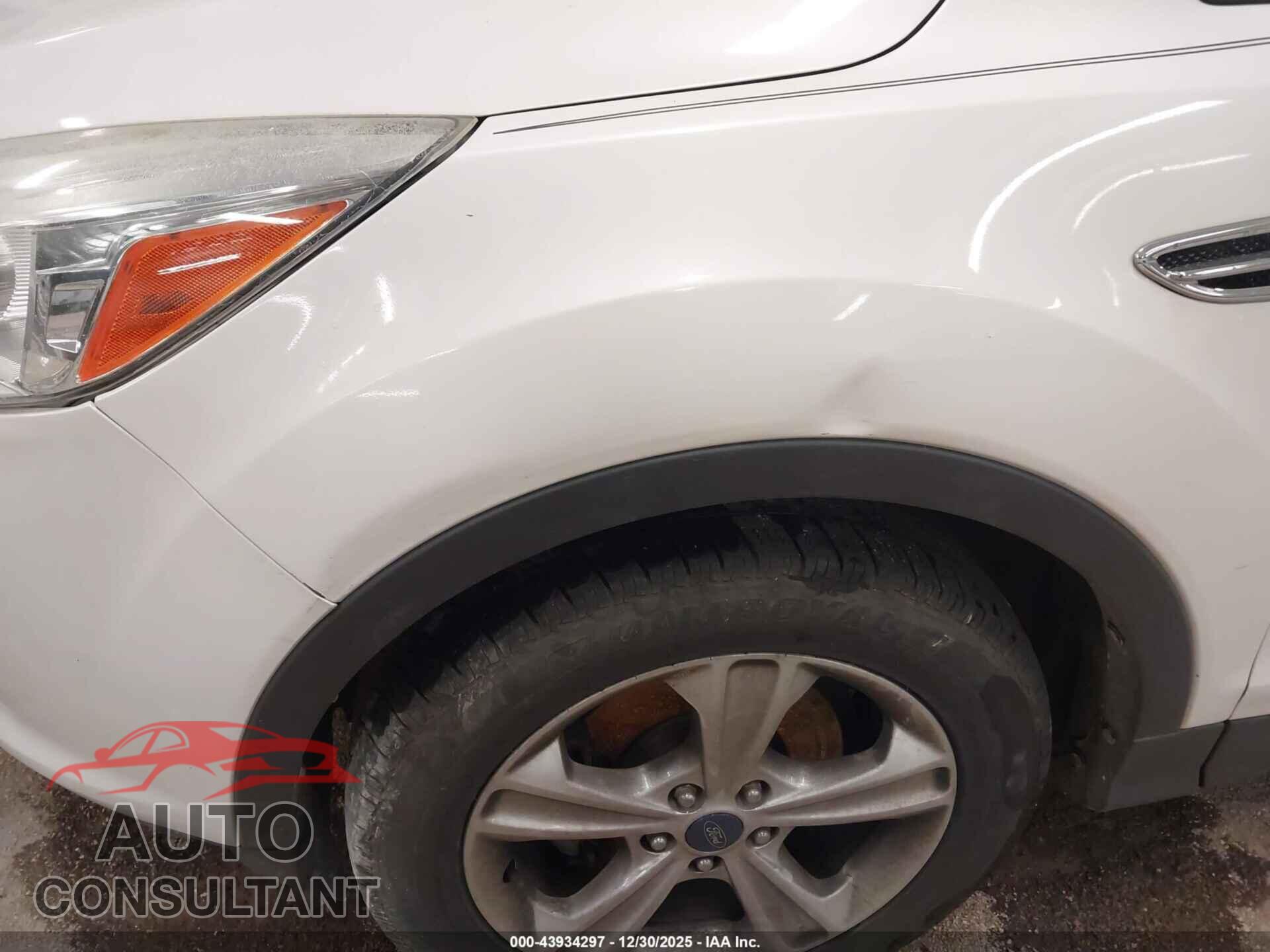 FORD ESCAPE 2015 - 1FMCU0GX8FUC24022