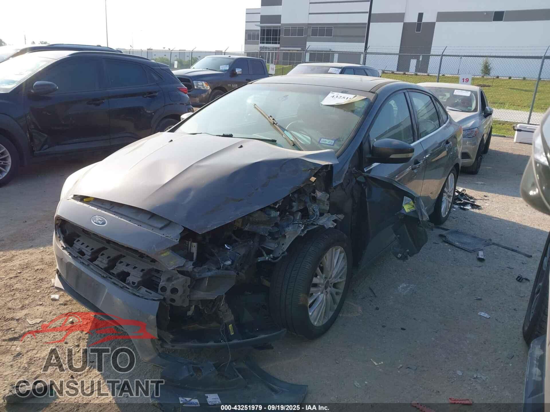 FORD FOCUS 2017 - 1FADP3J27HL238667
