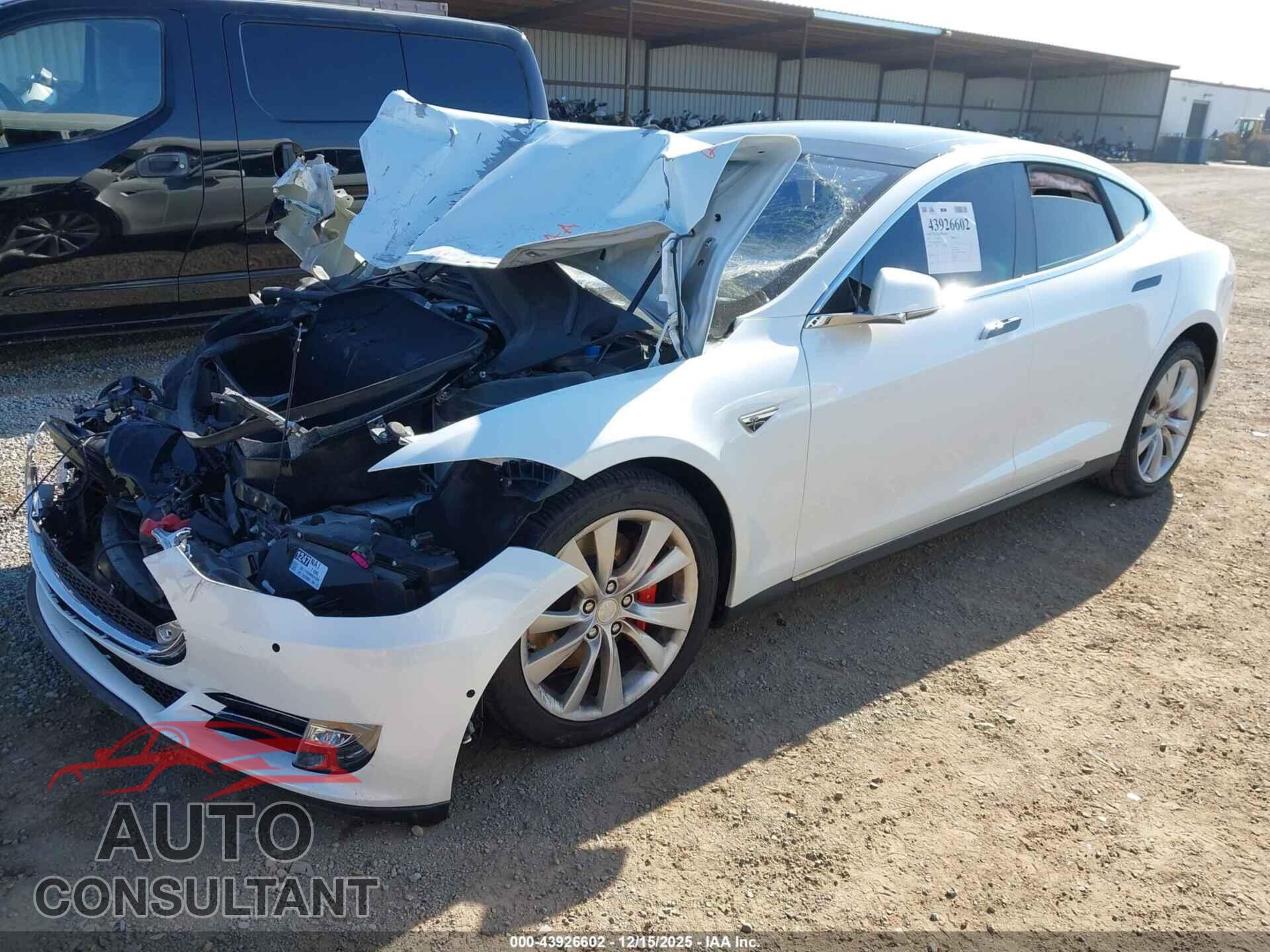 TESLA MODEL S 2015 - 5YJSA1E4XFF105274