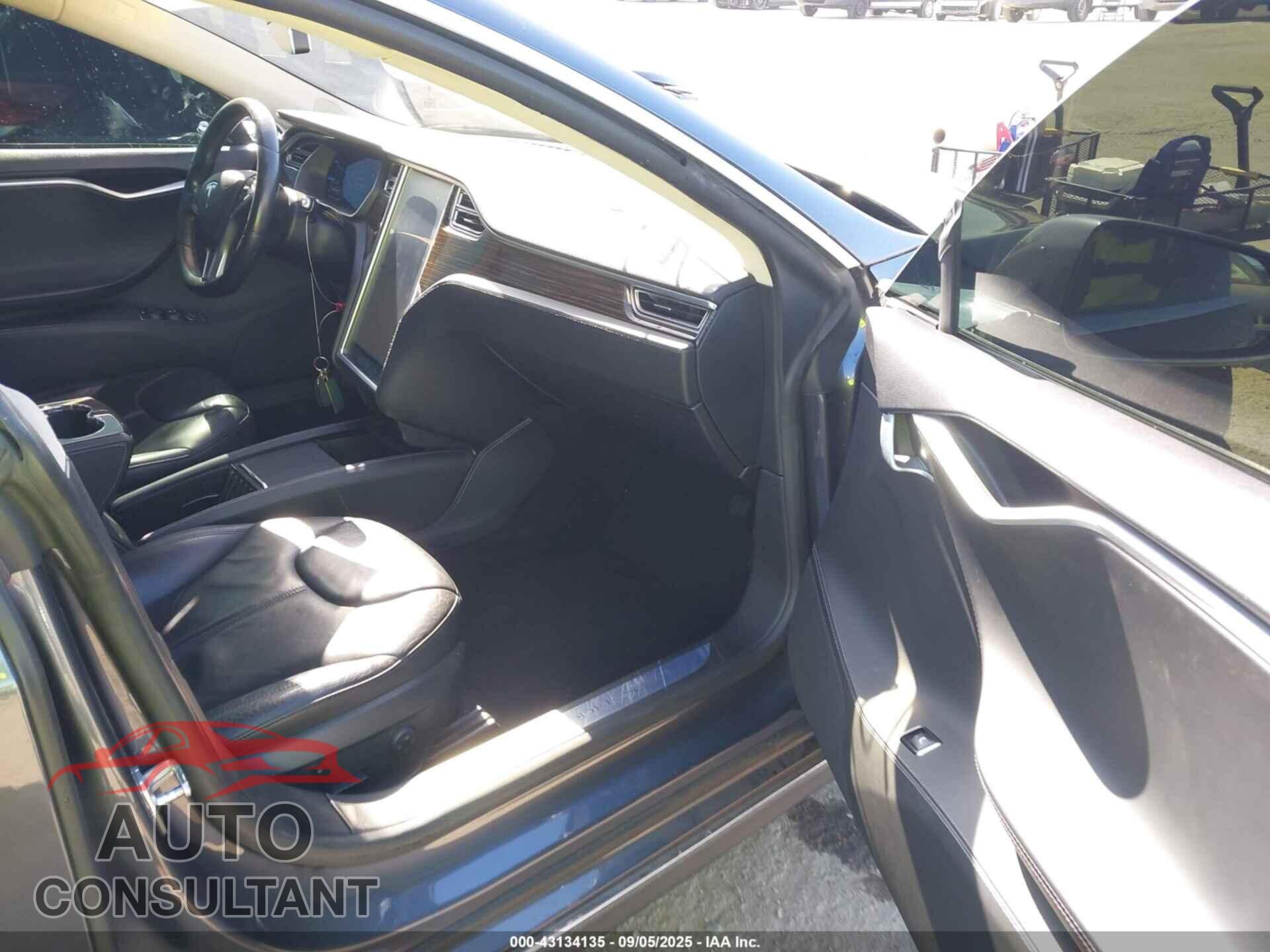 TESLA MODEL S 2015 - 5YJSA1S19FFP77093