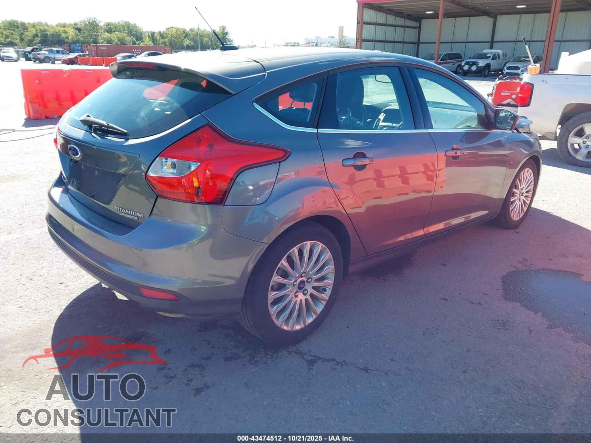 FORD FOCUS 2012 - 1FAHP3N28CL366579