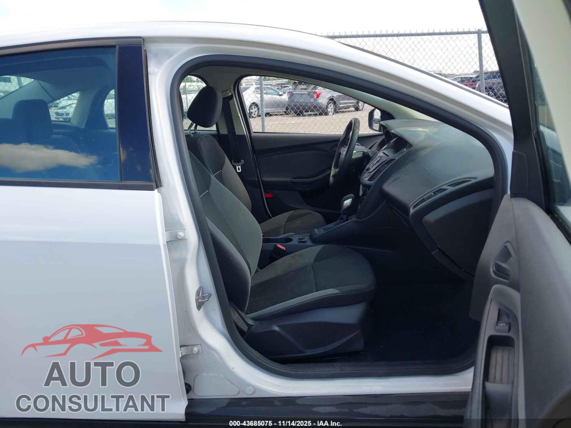 FORD FOCUS 2013 - 1FADP3E23DL372984