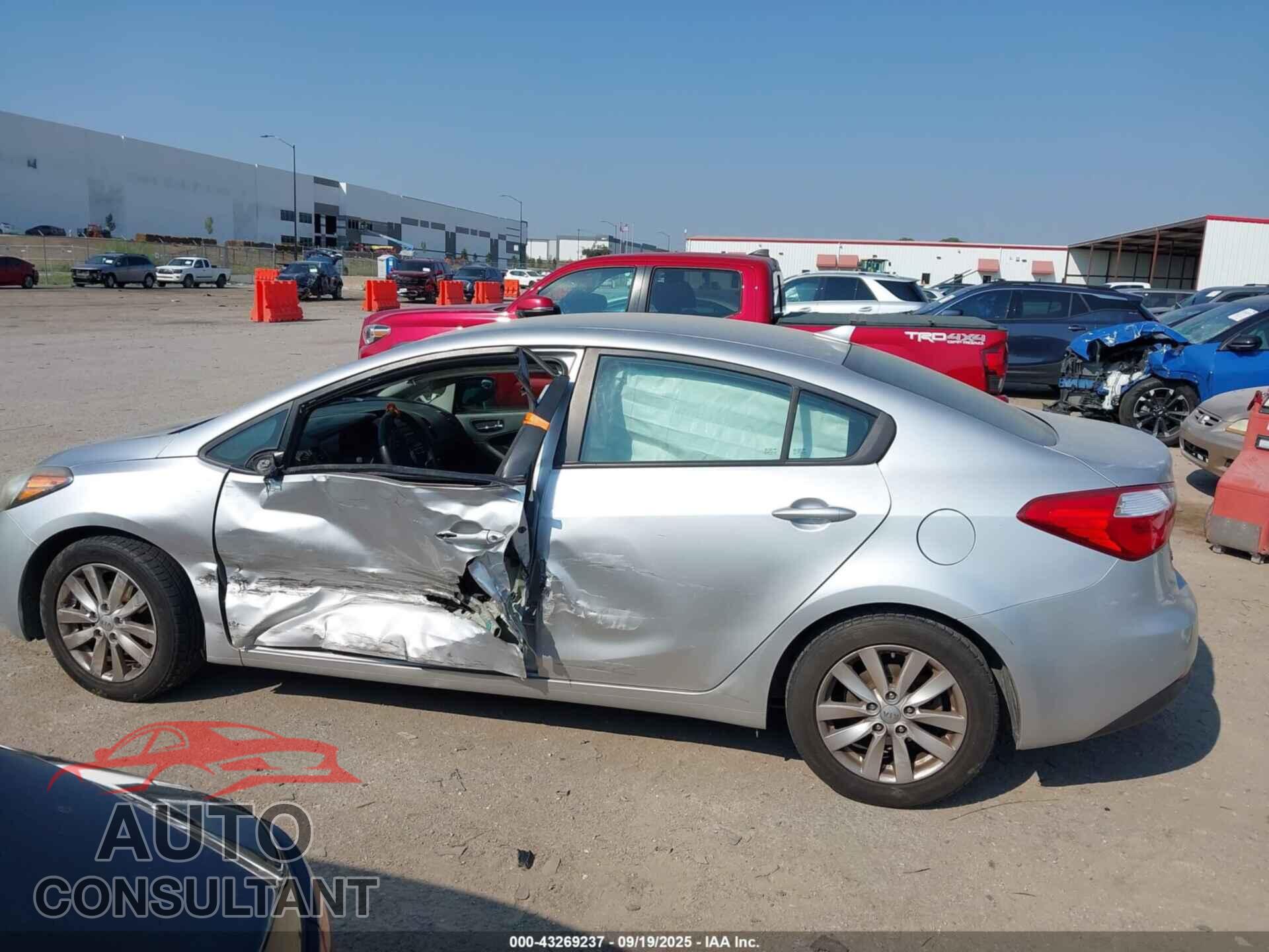 KIA FORTE 2014 - KNAFX4A61E5139867