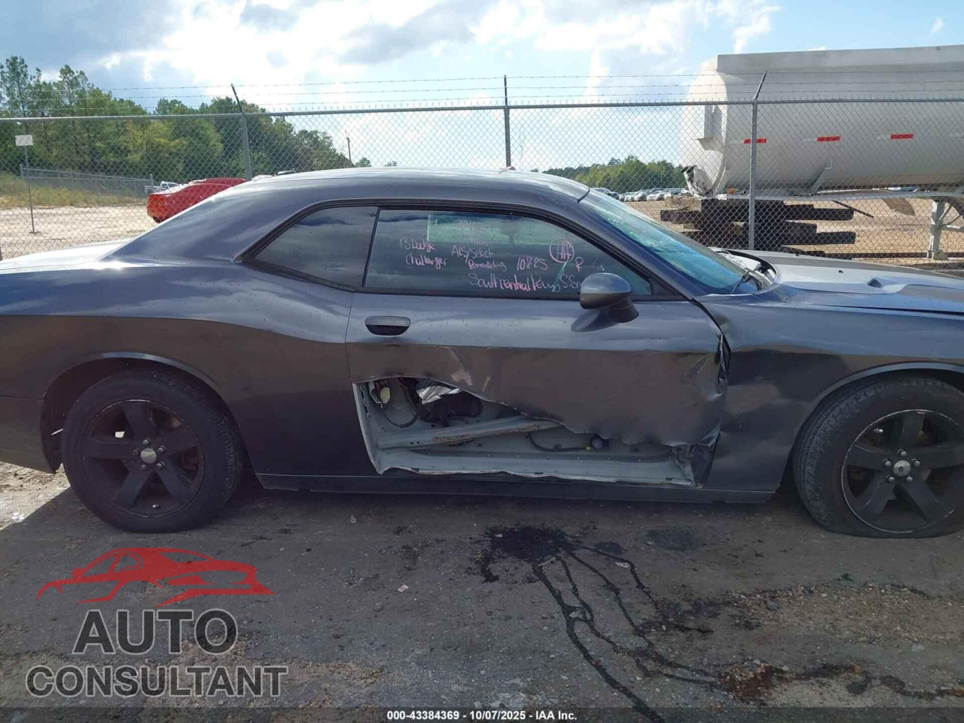 DODGE CHALLENGER 2013 - 2C3CDYAGXDH704837