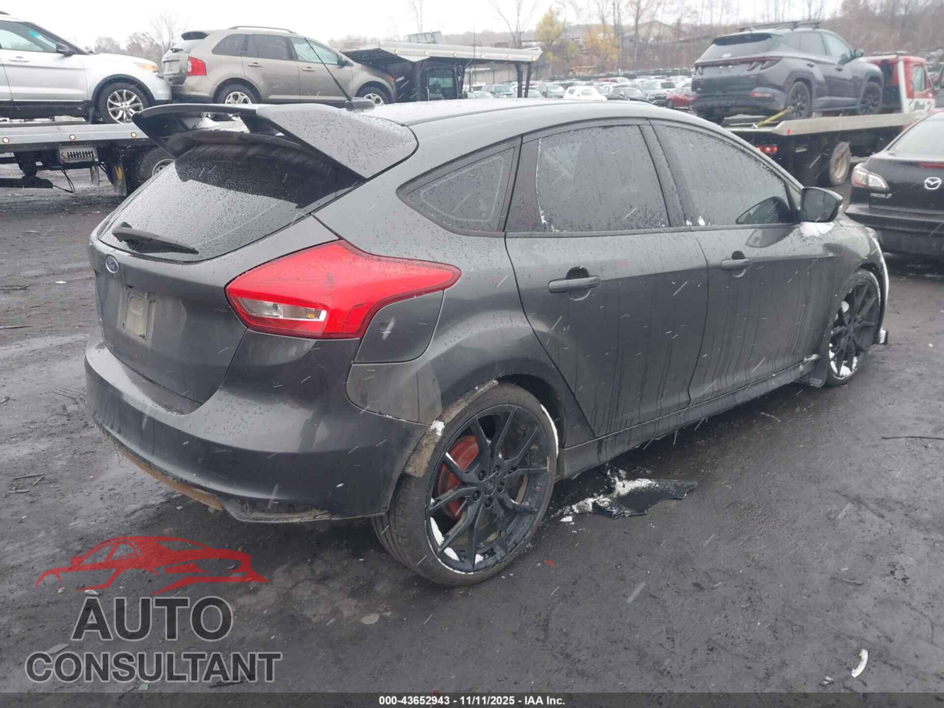 FORD FOCUS 2016 - 1FADP3K2XGL218829
