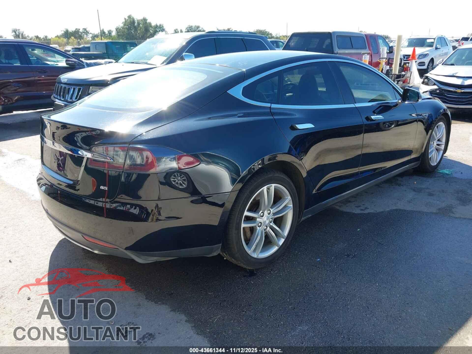 TESLA MODEL S 2014 - 5YJSA1H11EFP30503