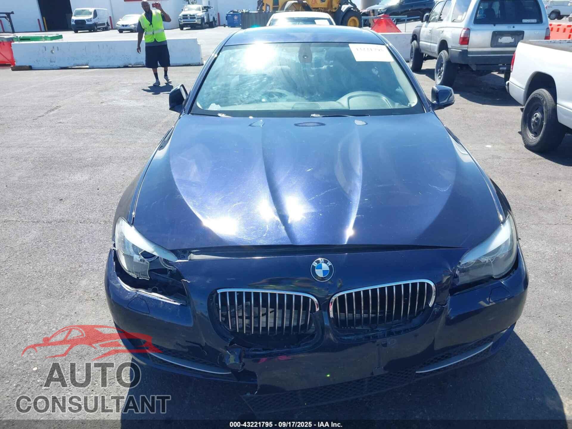 BMW 528I 2012 - WBAXG5C5XCDX01637