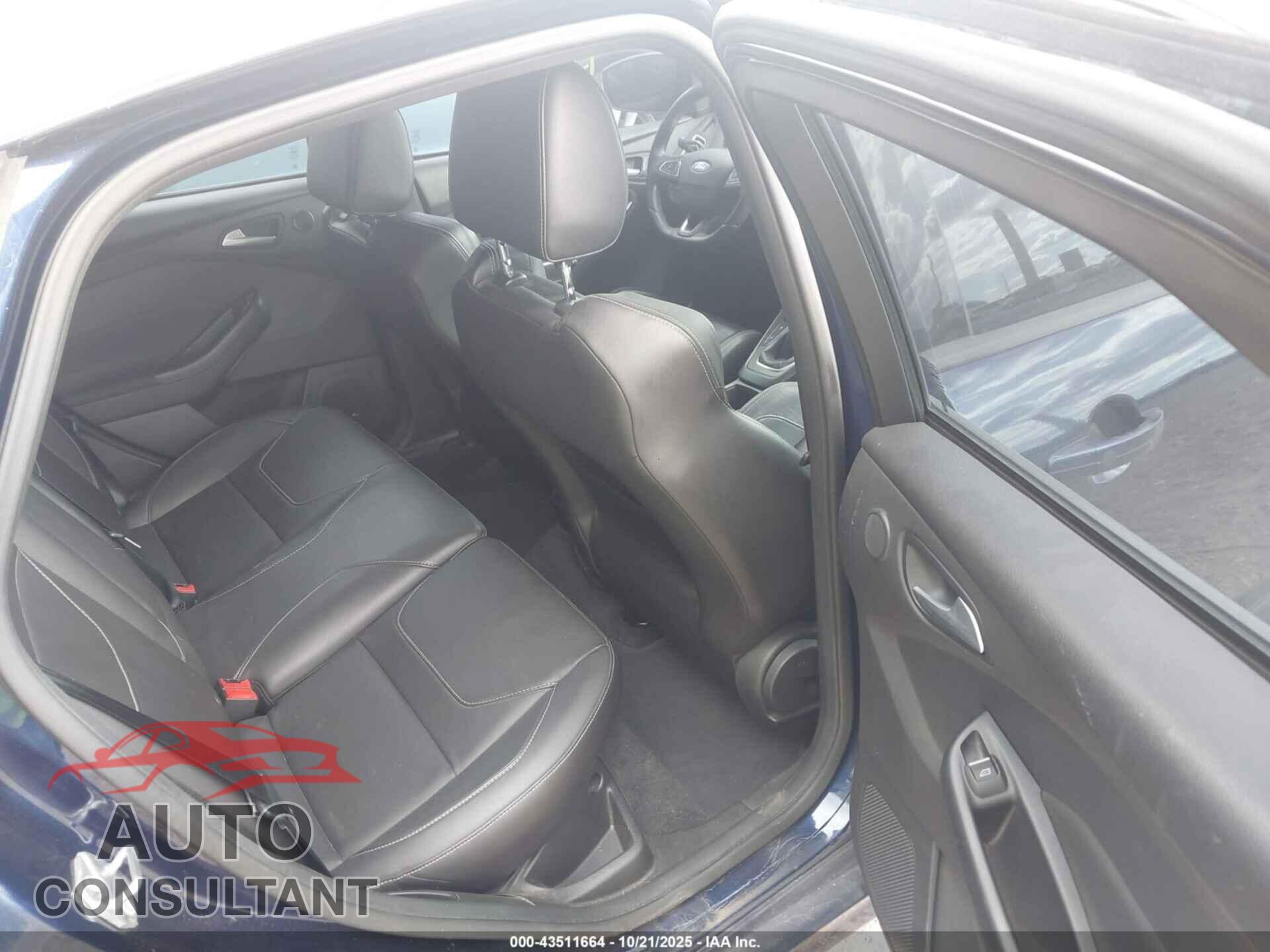 FORD FOCUS ST 2017 - 1FADP3L98HL229244