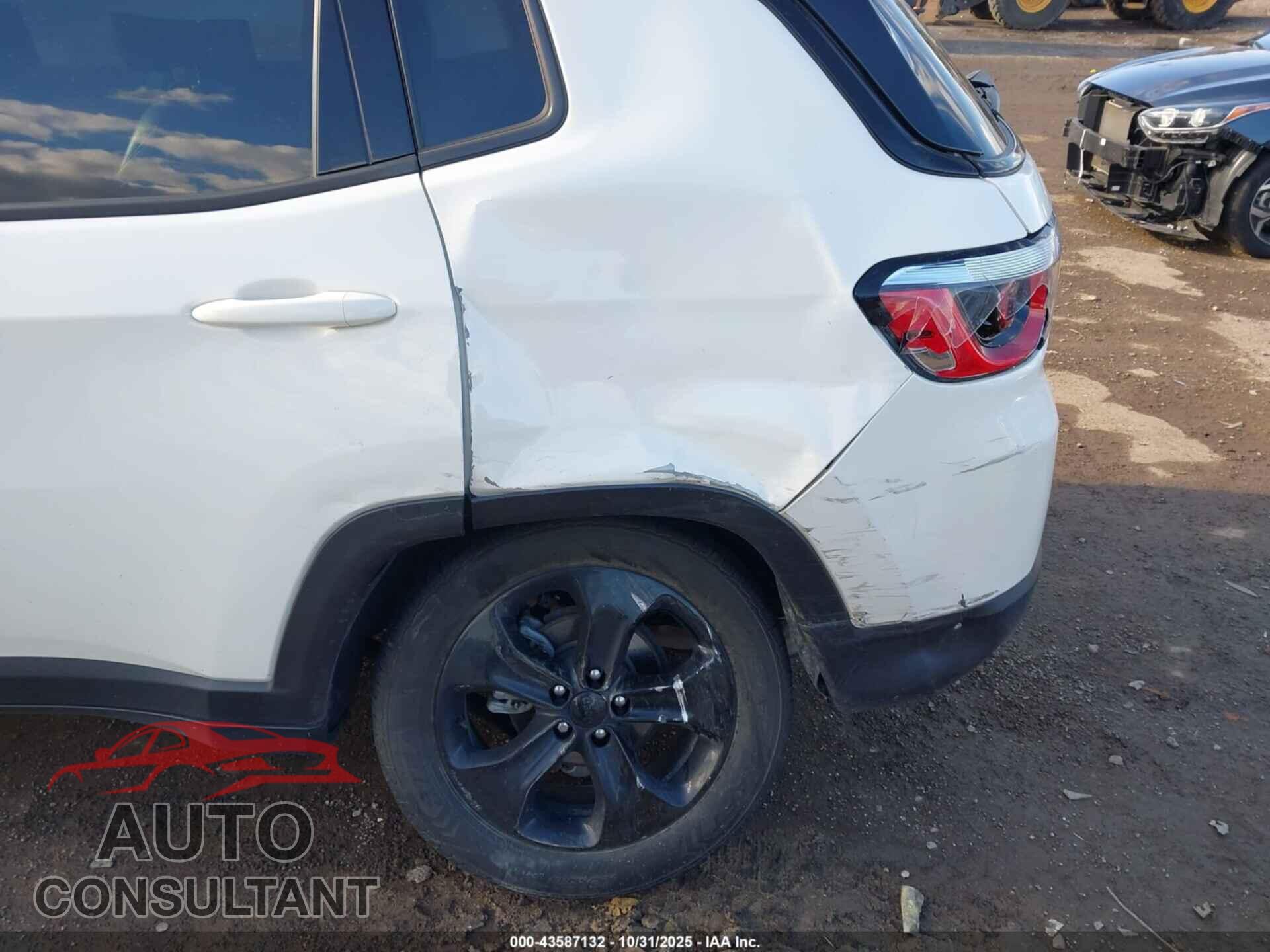 JEEP COMPASS 2018 - 3C4NJDBB9JT433443