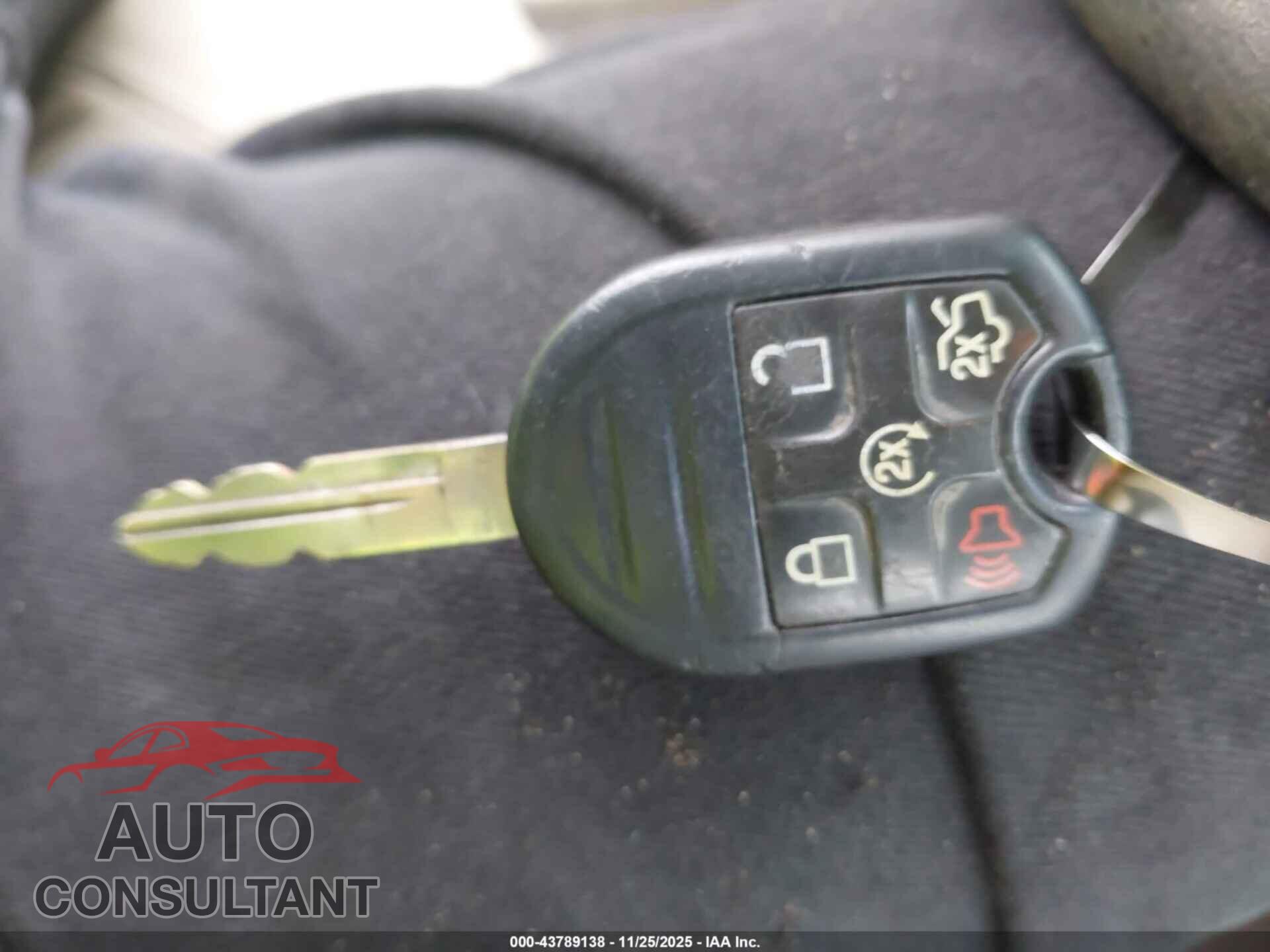 FORD TAURUS 2013 - 1FAHP2E82DG209655