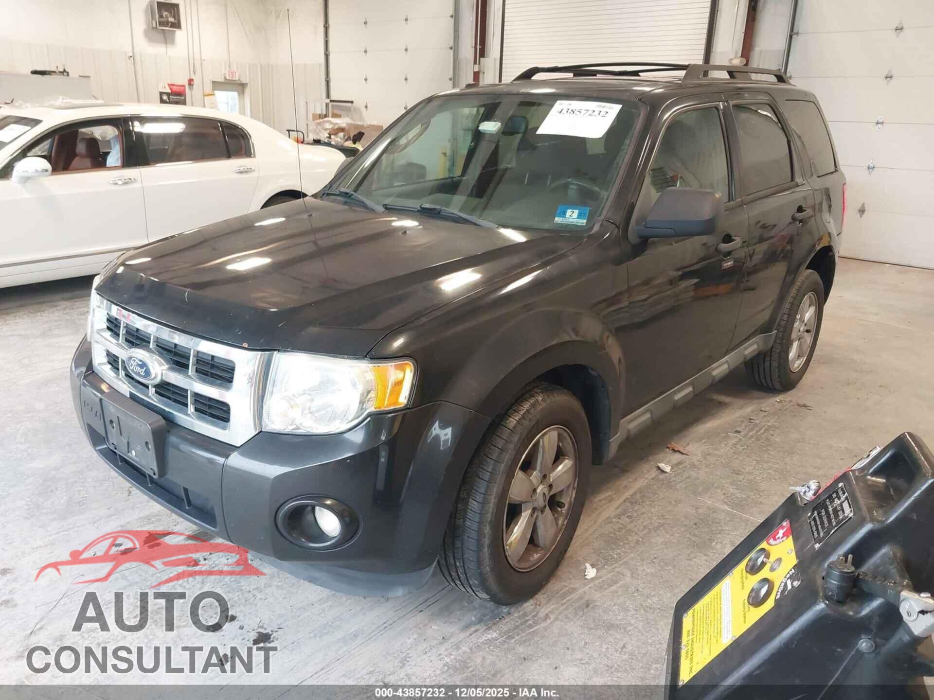 FORD ESCAPE 2011 - 1FMCU9D73BKA65845