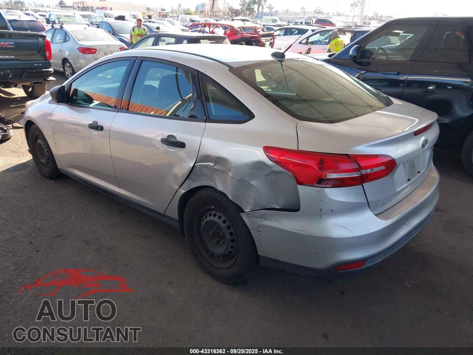 FORD FOCUS 2015 - 1FADP3E29FL326143