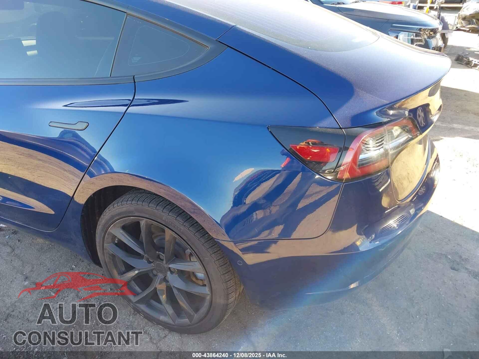 TESLA MODEL 3 2018 - 5YJ3E1EA3JF015598