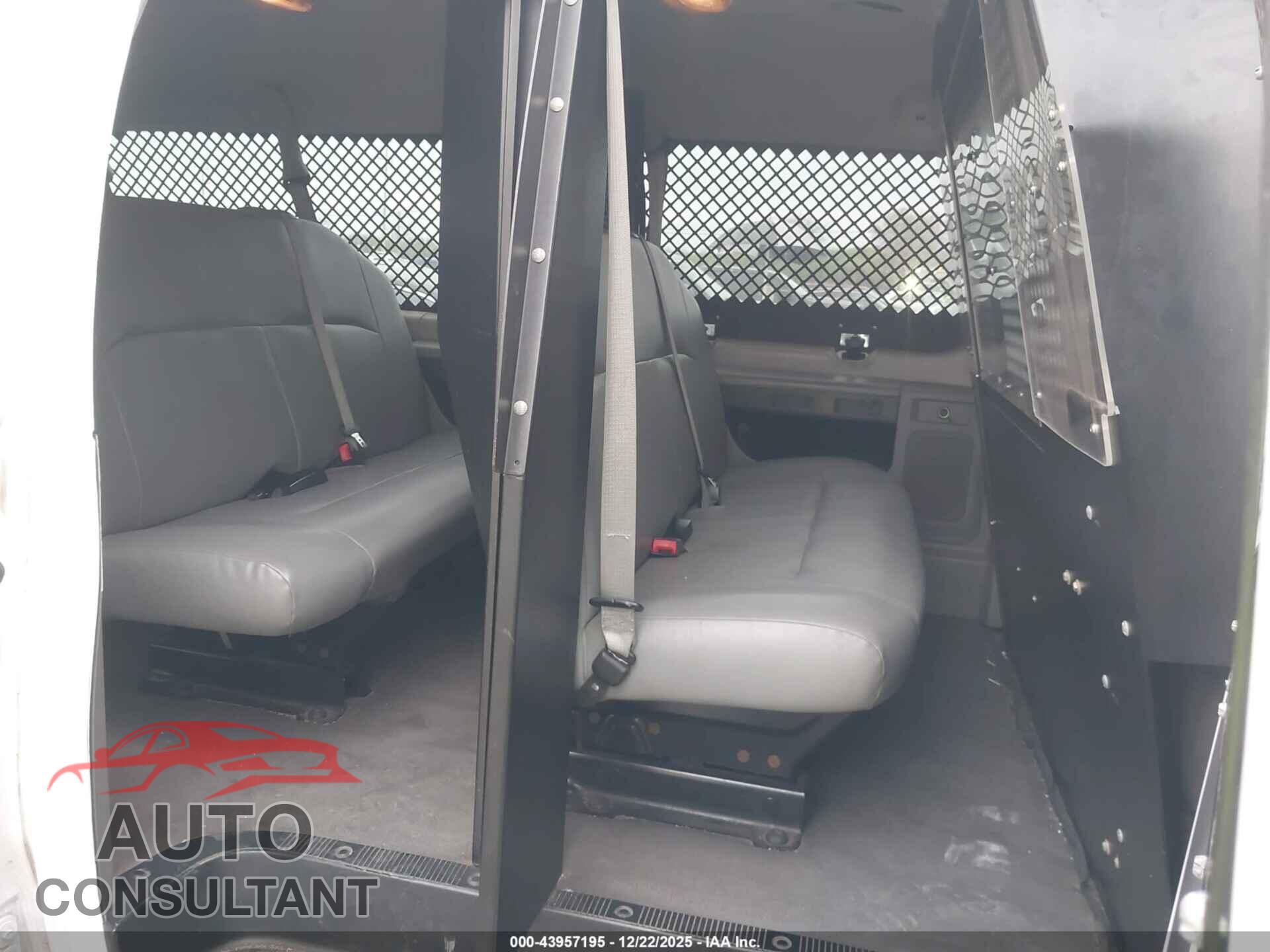 FORD E-350 SUPER DUTY 2012 - 1FBSS3BL7CDB25512