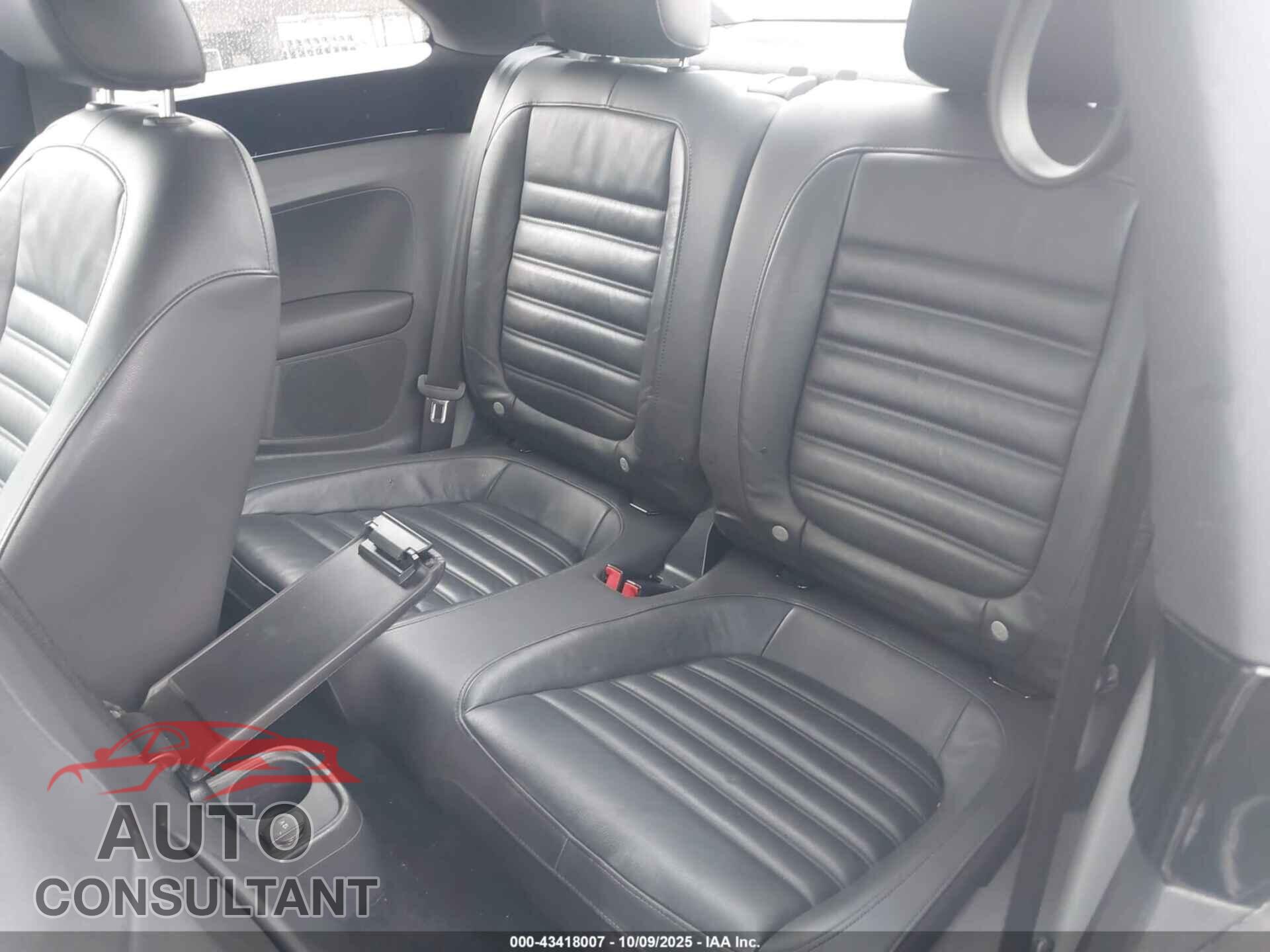 VOLKSWAGEN BEETLE 2012 - 3VWVA7AT2CM643968