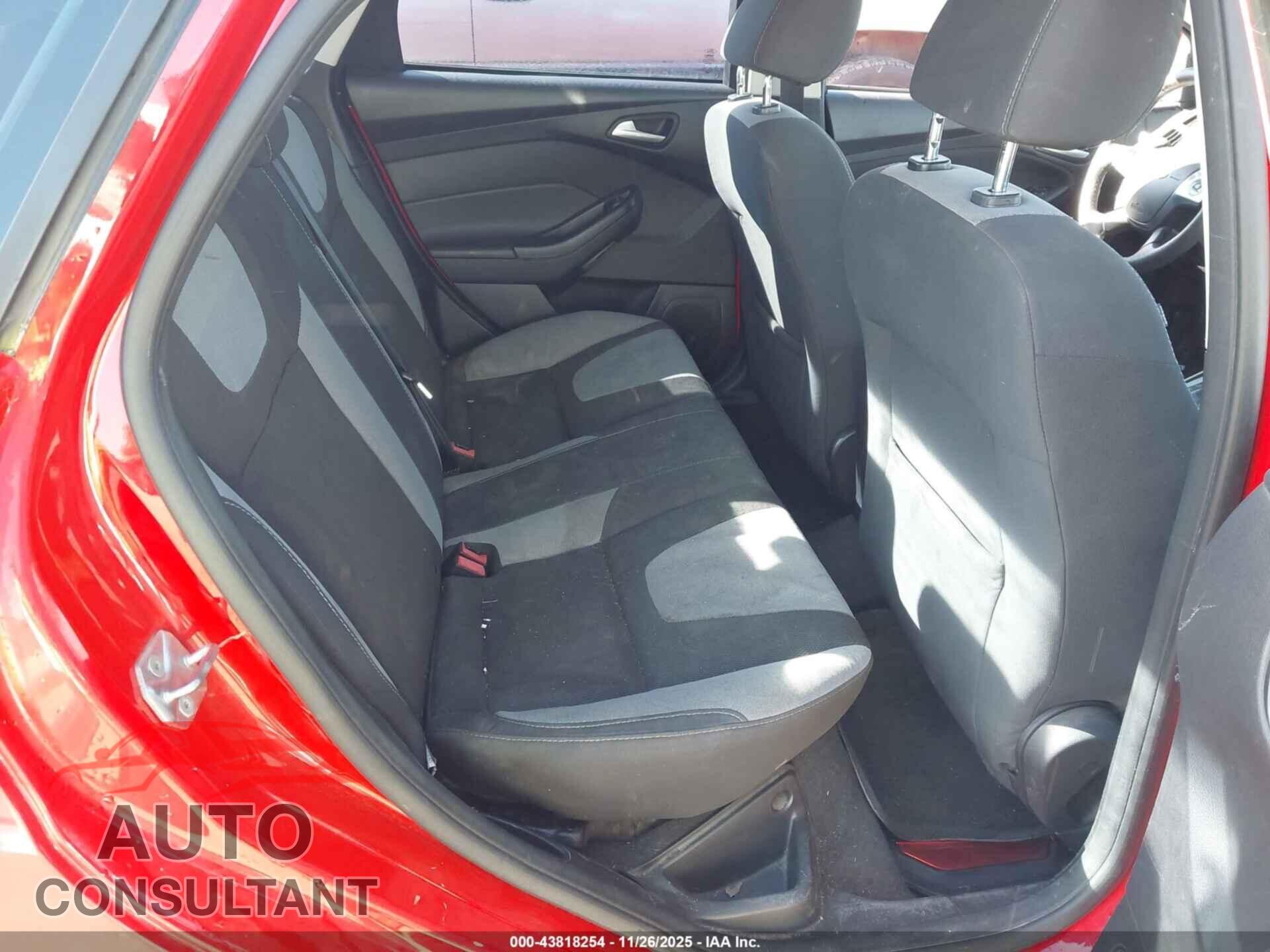 FORD FOCUS 2014 - 1FADP3F25EL341493