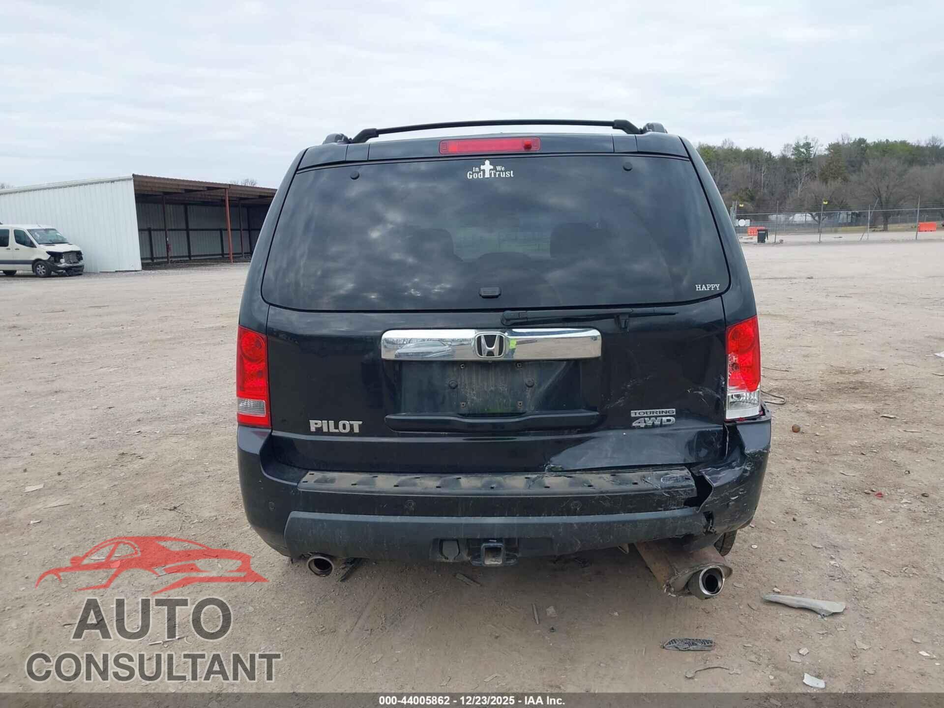 HONDA PILOT 2011 - 5FNYF4H90BB052180