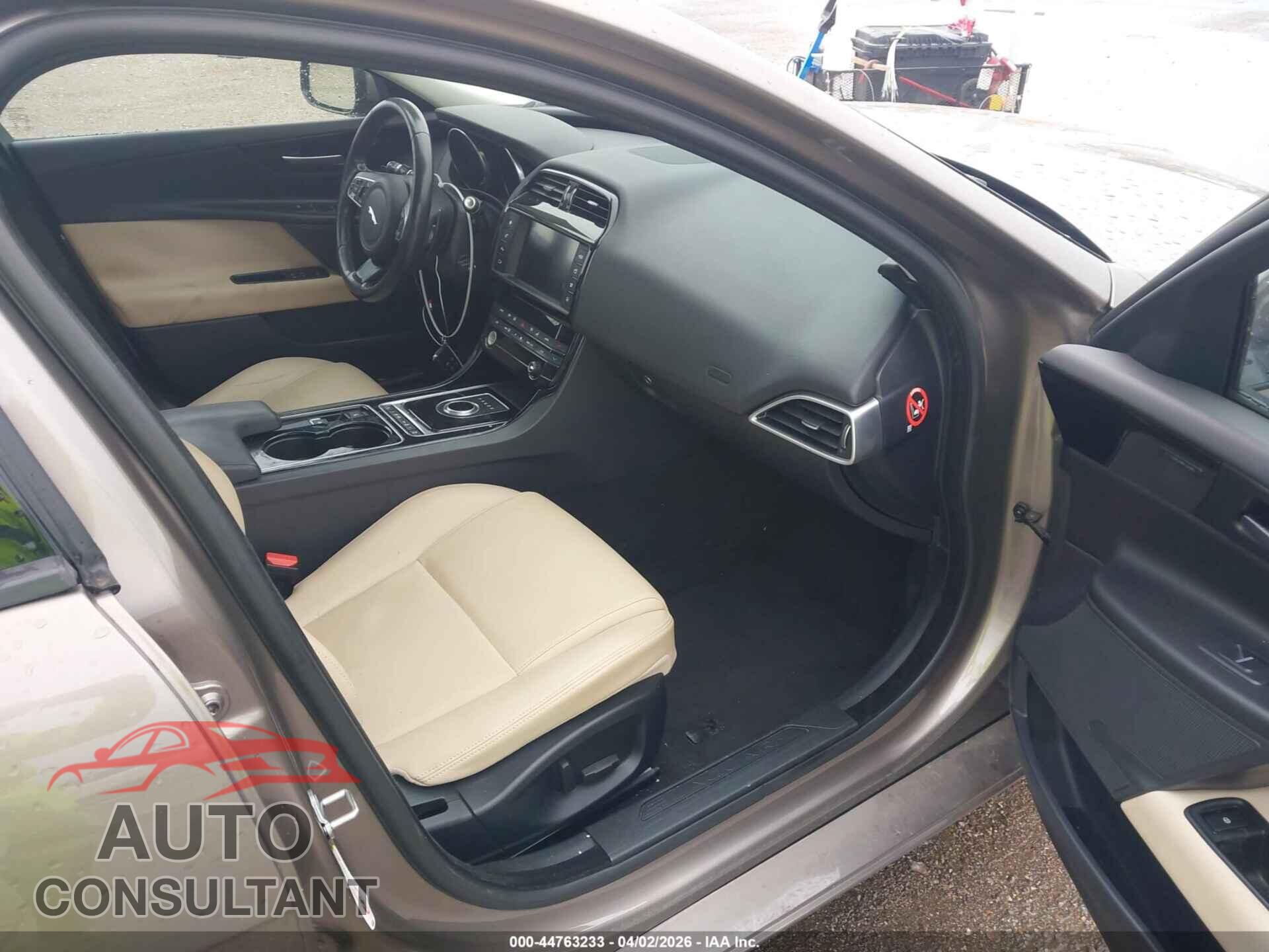 JAGUAR XE 2017 - SAJAJ4BV2HA973812