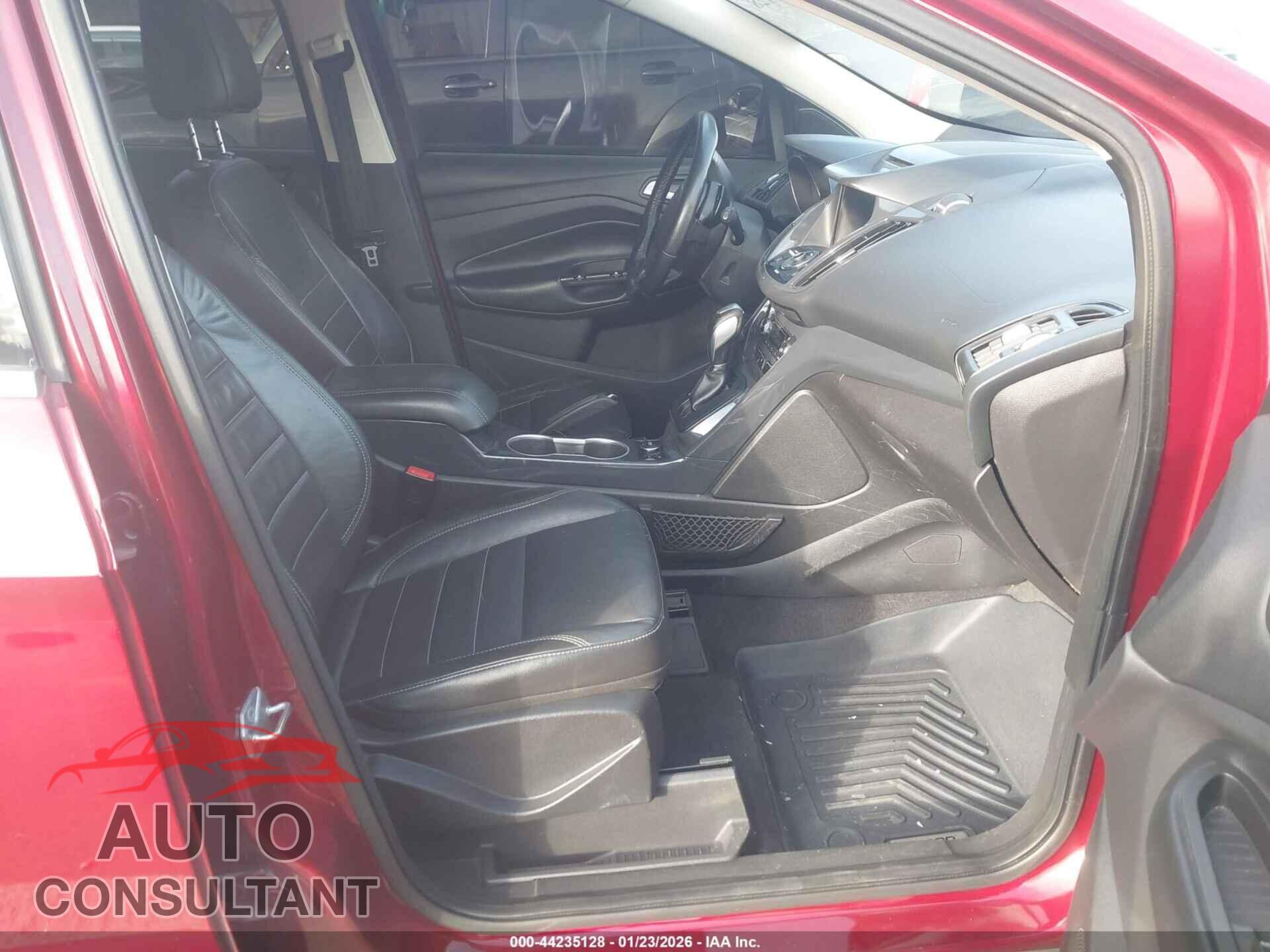 FORD ESCAPE 2014 - 1FMCU0J93EUE20832