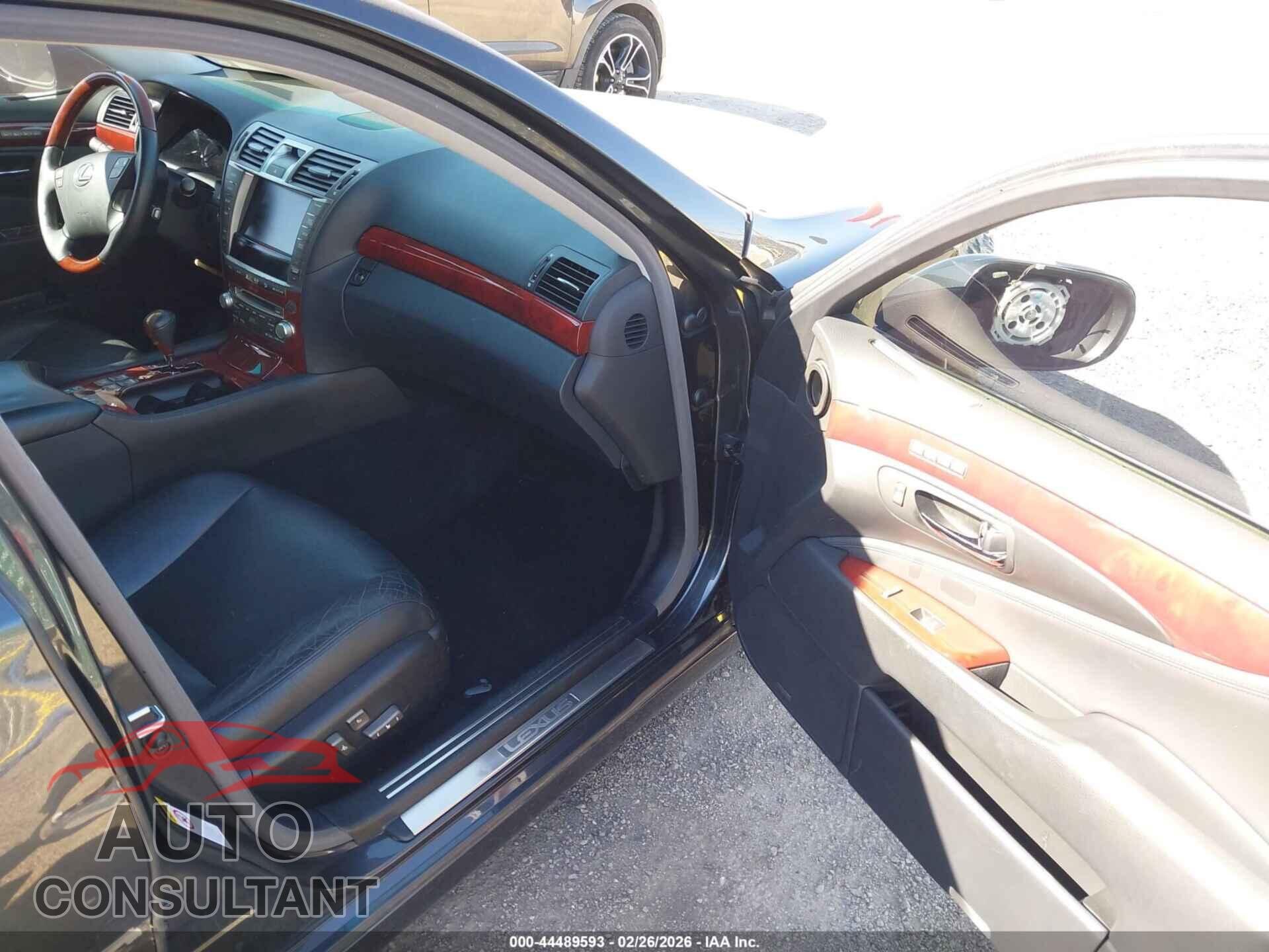 LEXUS LS 460 2010 - JTHCL5EF3A5008353