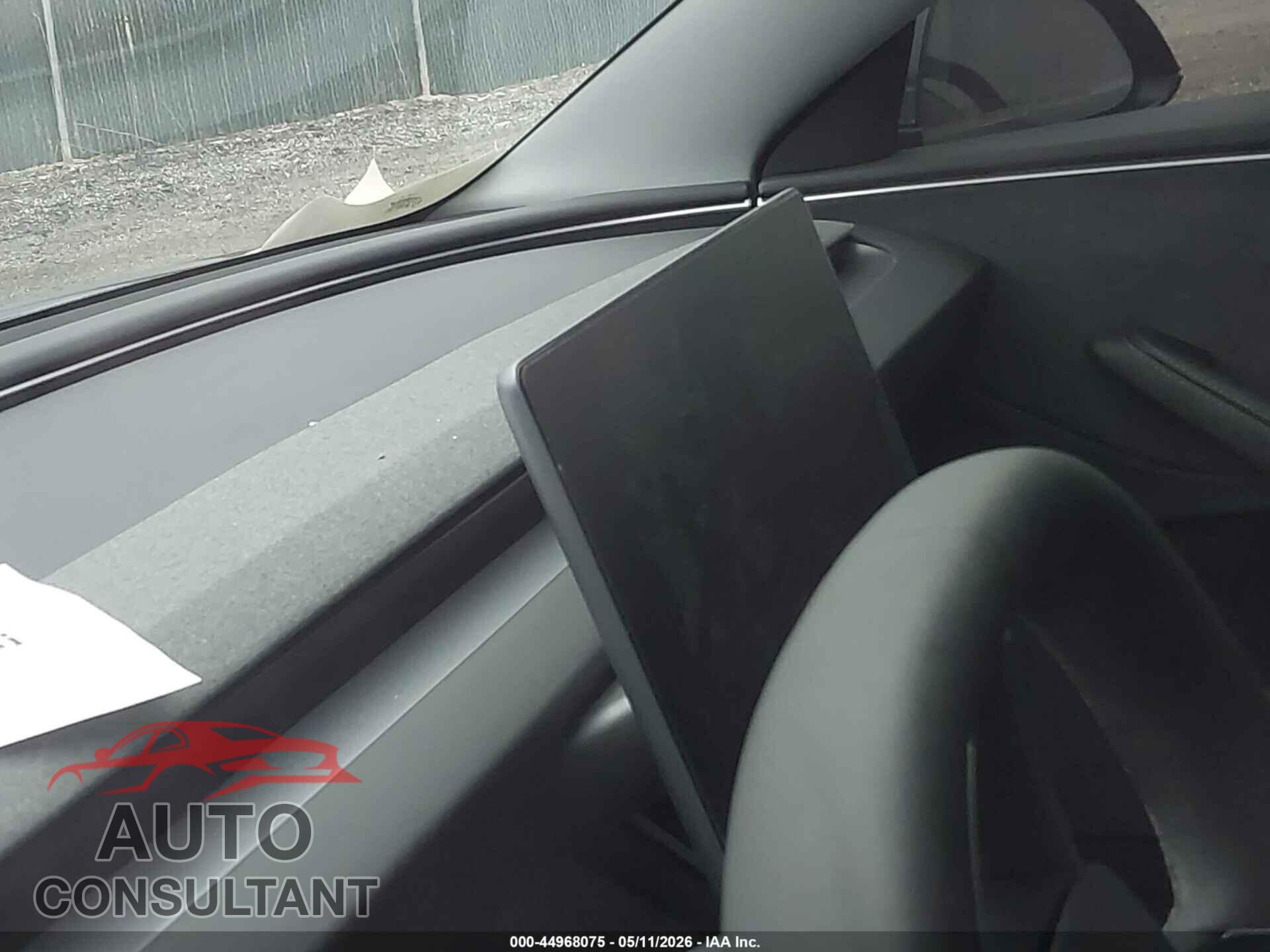 TESLA MODEL 3 2024 - 5YJ3E1EB2RF830119