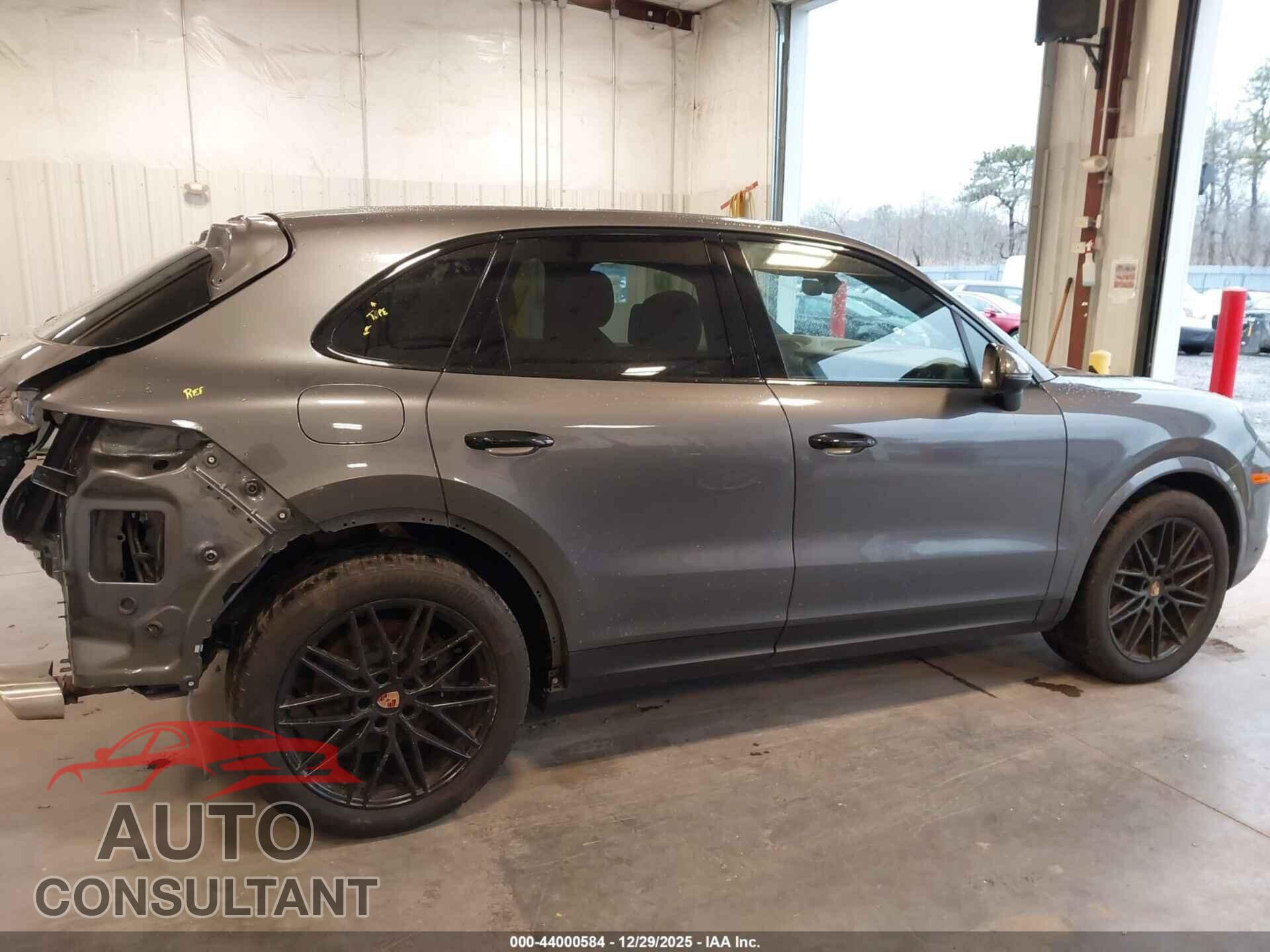 PORSCHE CAYENNE 2025 - WP1AA2AY7SDA02422