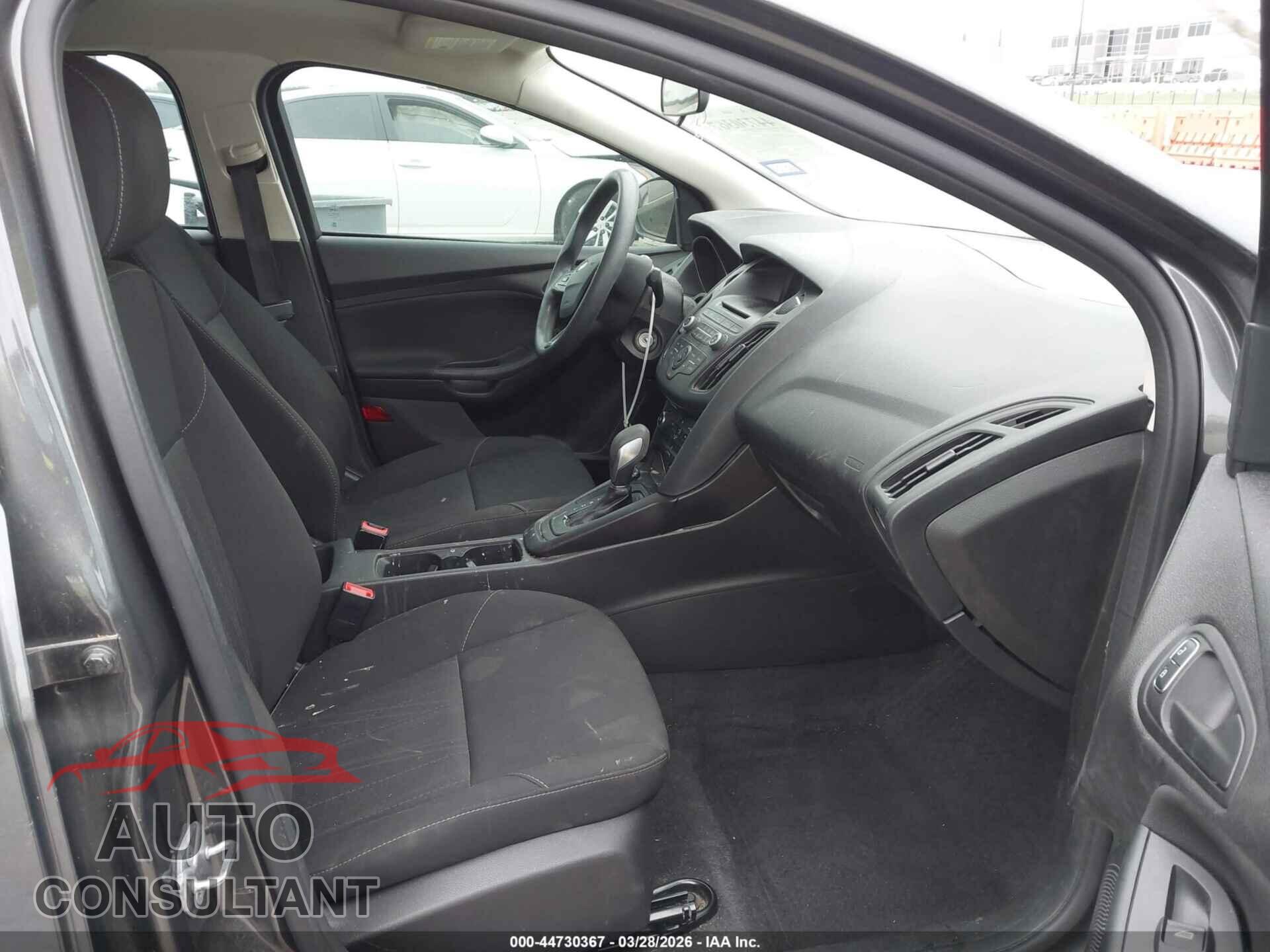 FORD FOCUS 2017 - 1FADP3E23HL347637