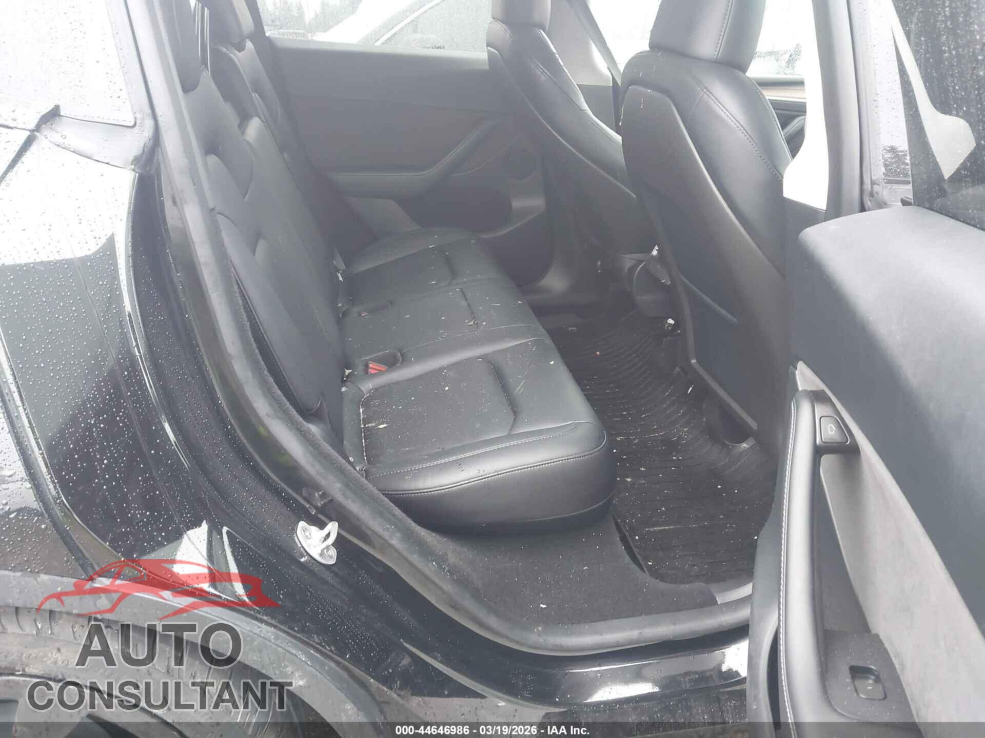 TESLA MODEL Y 2024 - 7SAYGDEE2RF128462