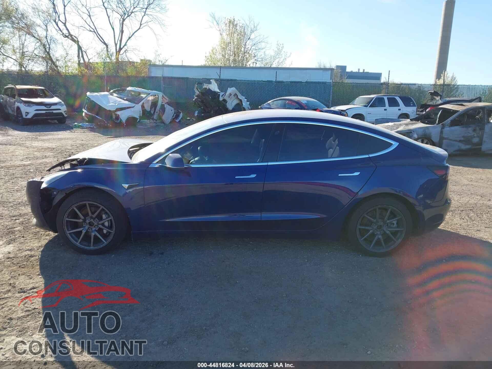 TESLA MODEL 3 2018 - 5YJ3E1EB9JF120171