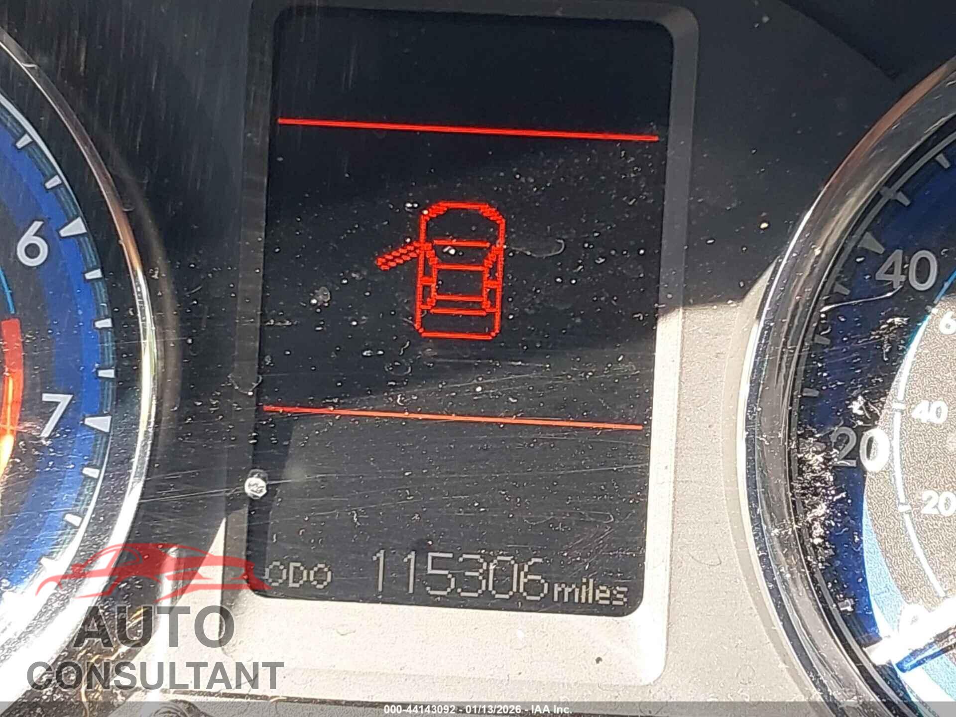 TOYOTA COROLLA 2018 - 5YFBURHE8JP774487