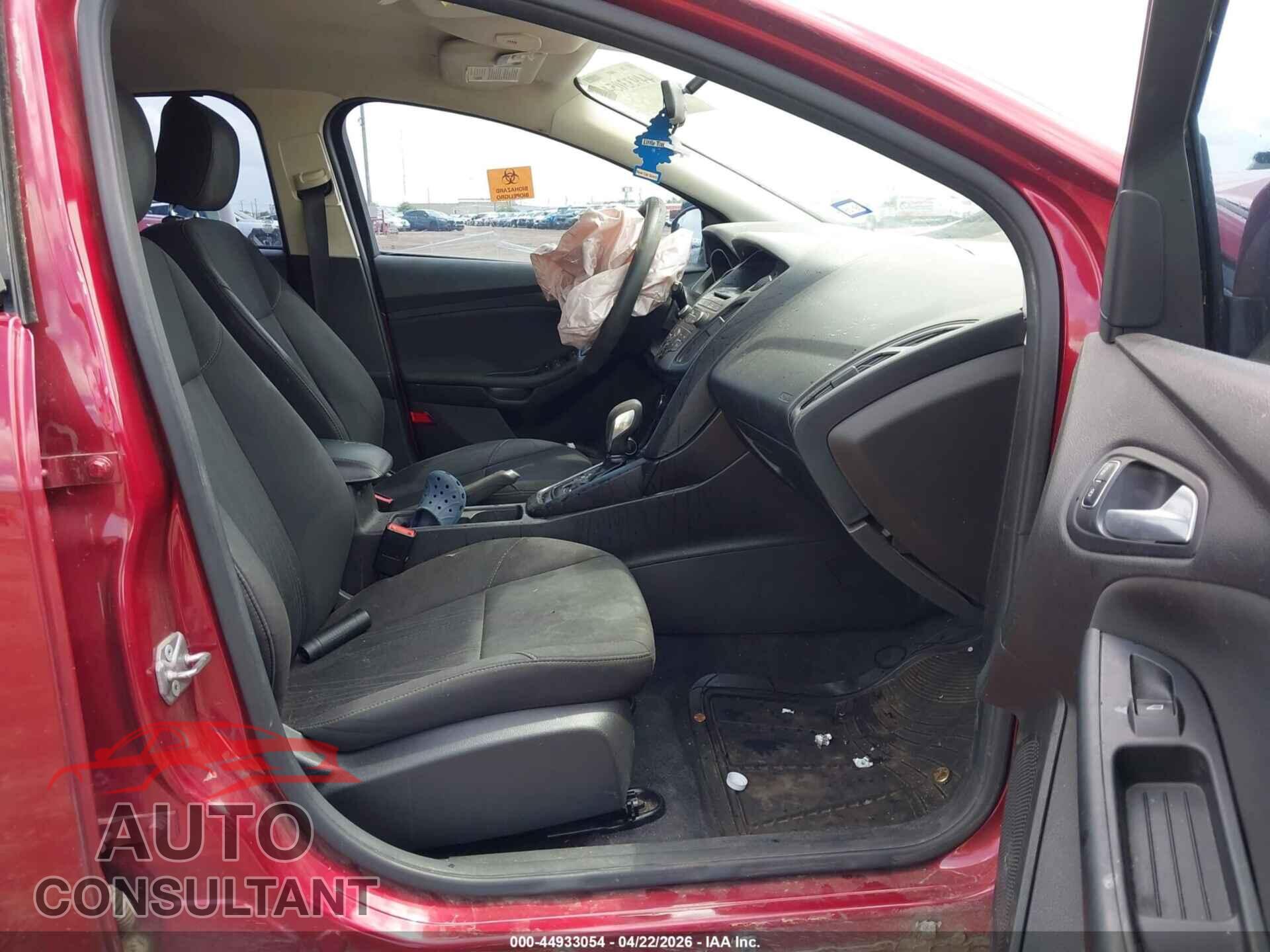 FORD FOCUS 2017 - 1FADP3K25HL283931