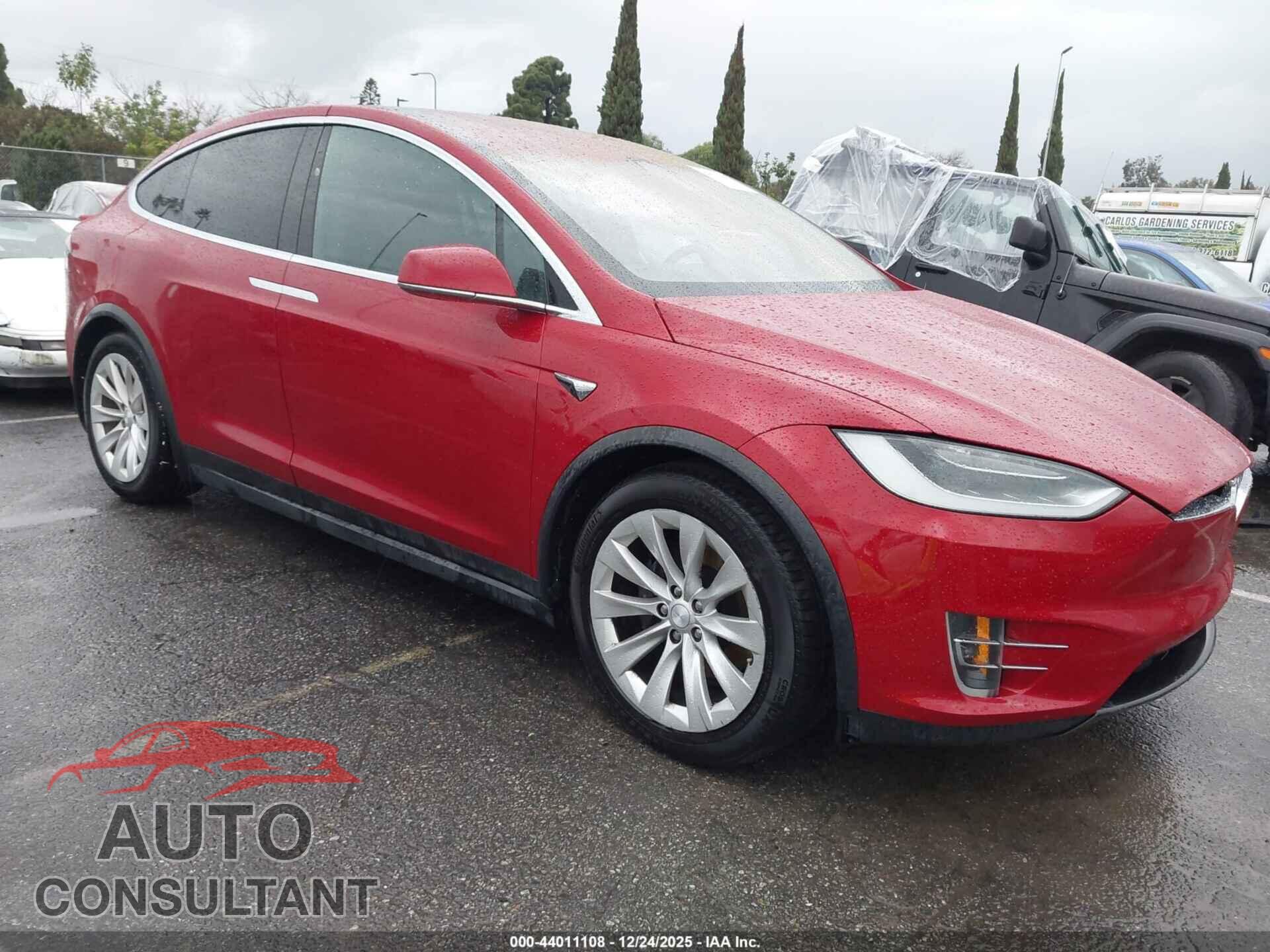 TESLA MODEL X 2017 - 5YJXCDE29HF060900