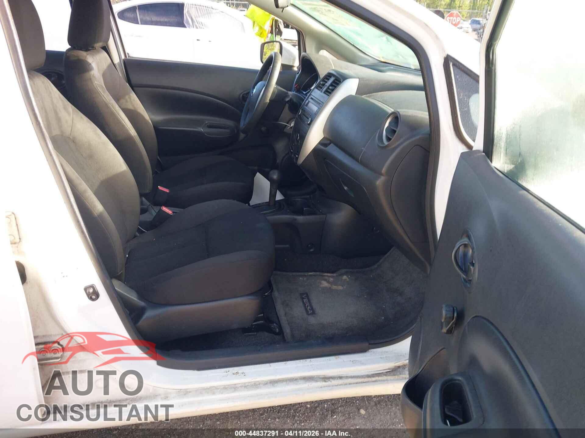 NISSAN VERSA NOTE 2015 - 3N1CE2CP3FL434625