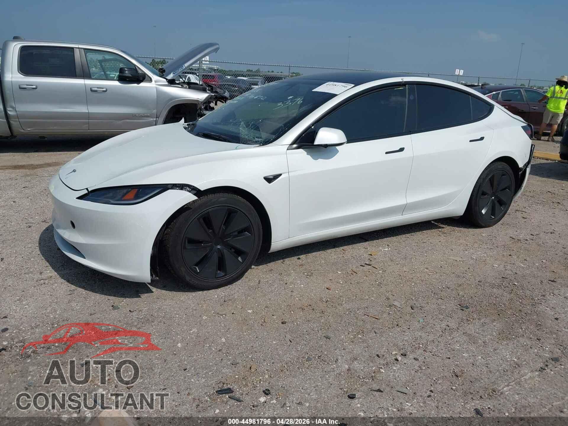 TESLA MODEL 3 2024 - 5YJ3E1EA5RF763376